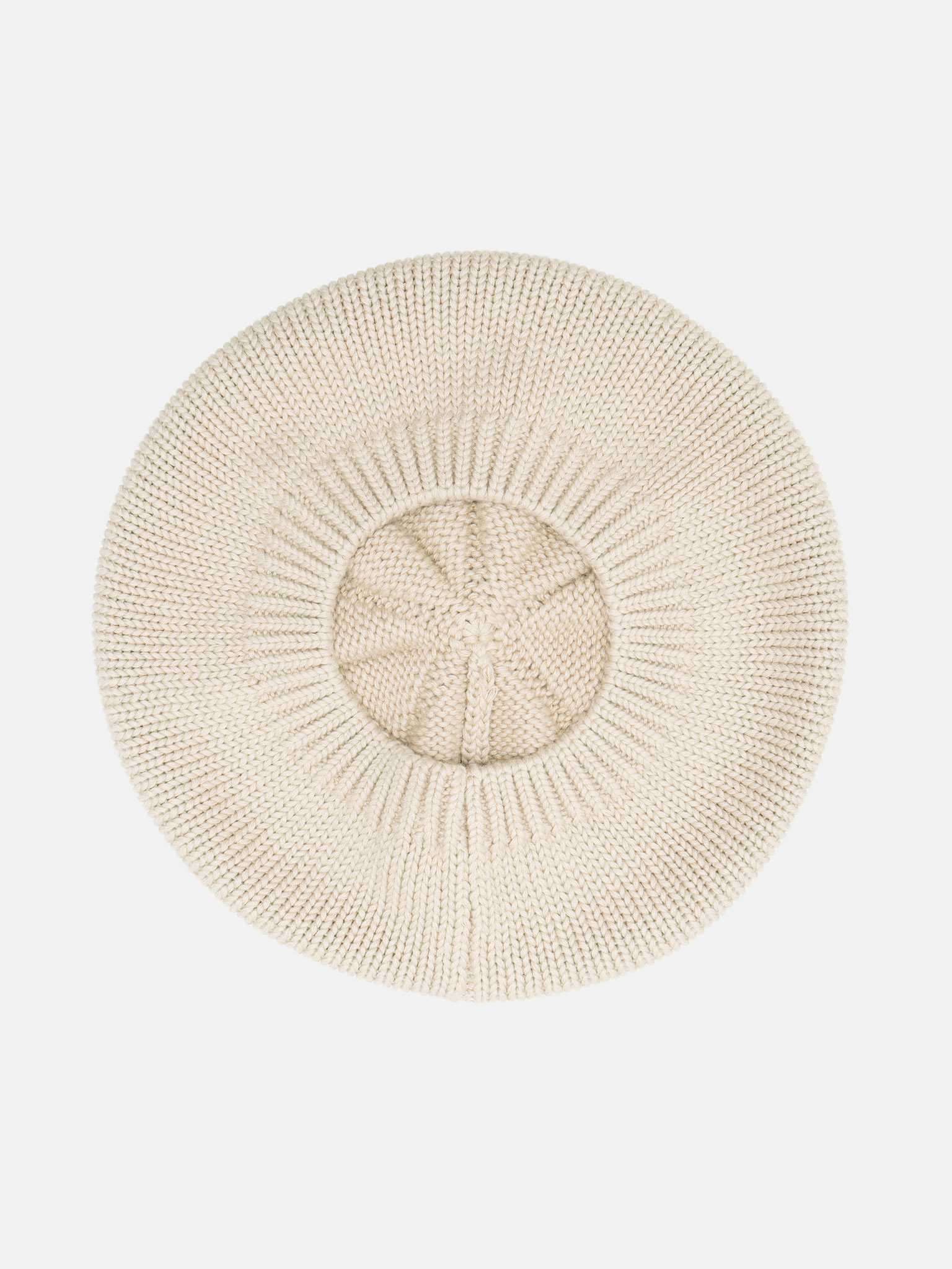 Warm ribbed-knit beret