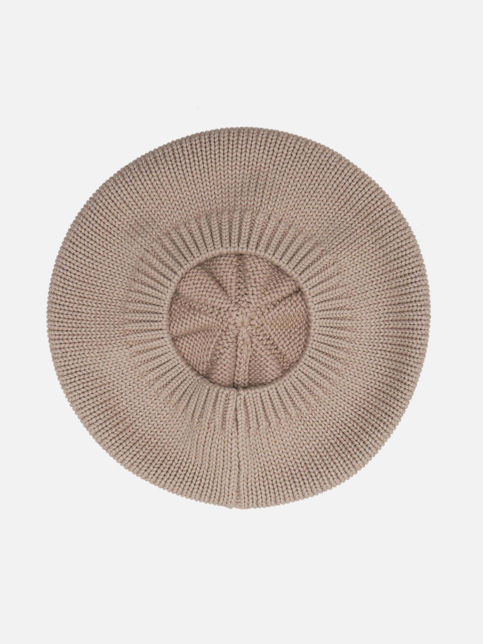 Warm ribbed-knit beret