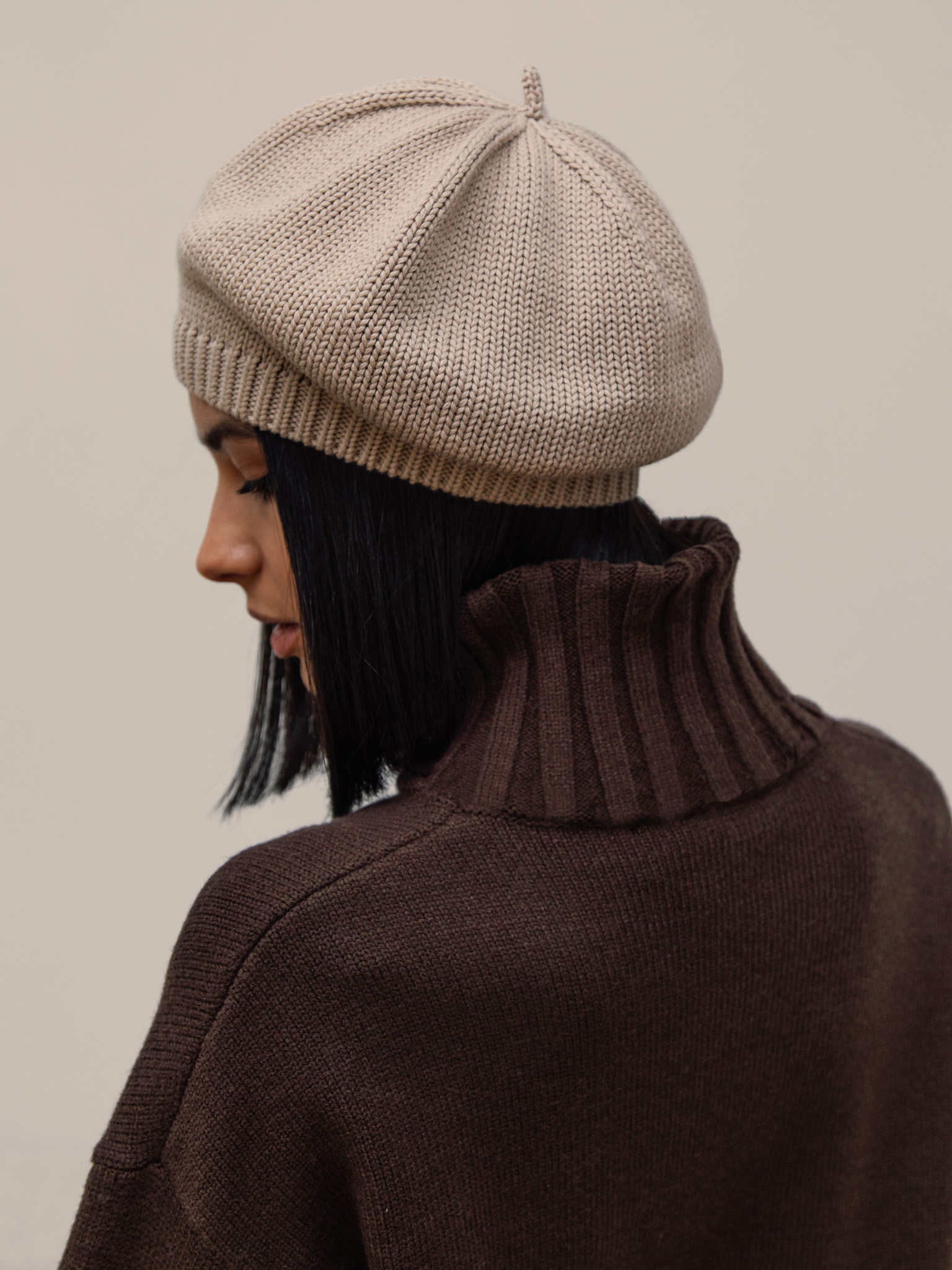 Warm ribbed-knit beret