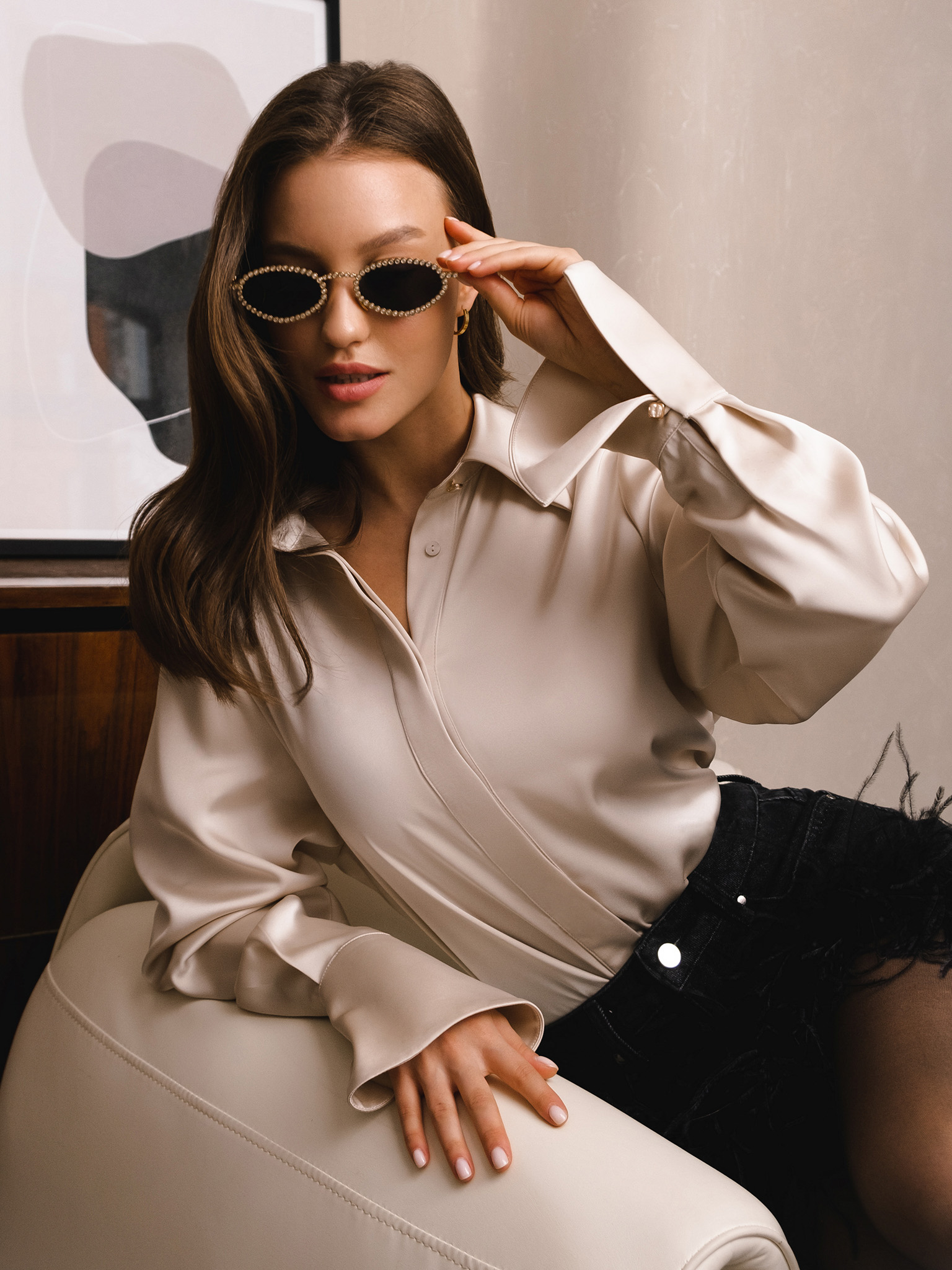 Metal frame sunglasses with rhinestones