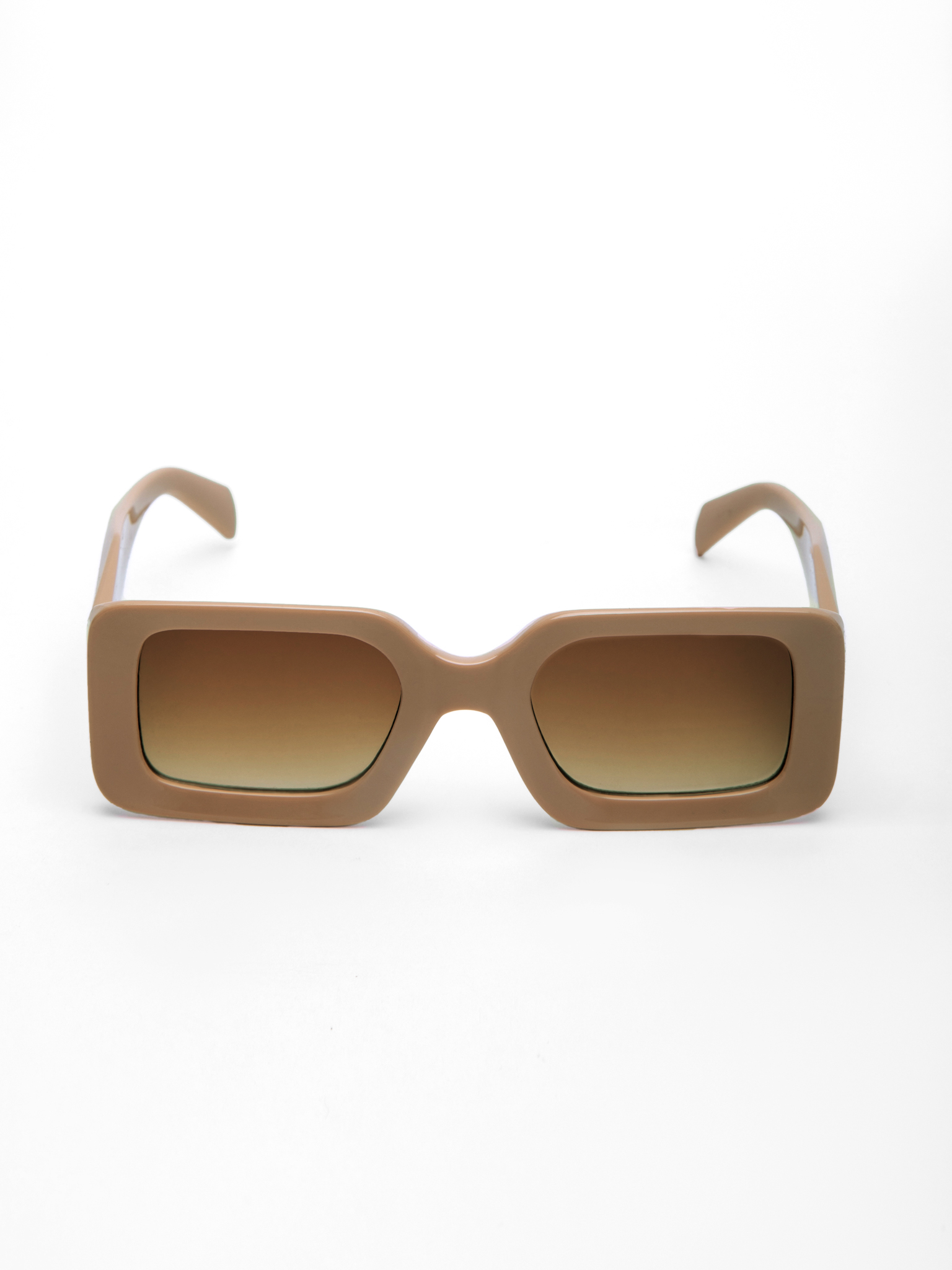Sunglasses in a geometric plastic frame