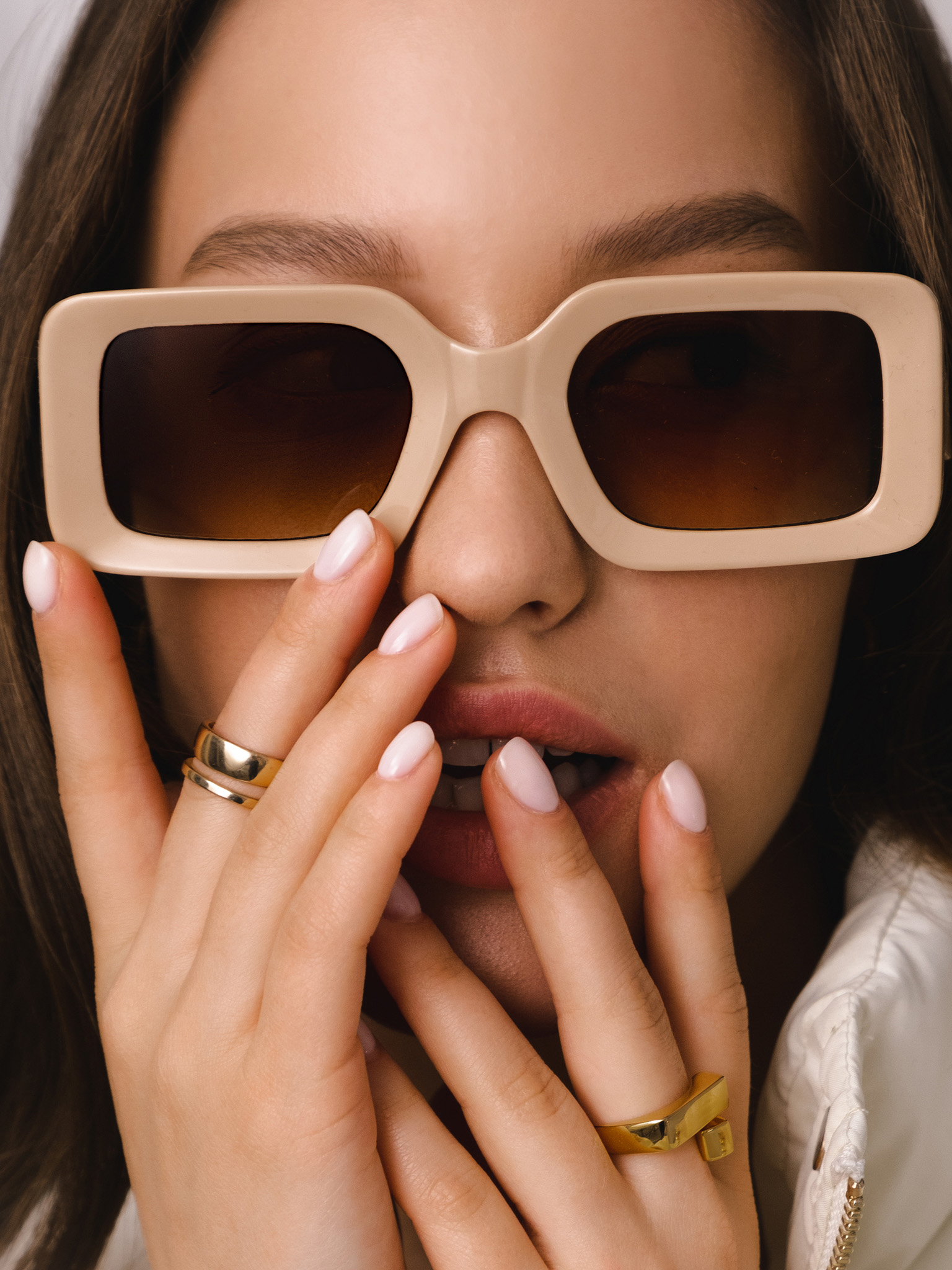 Sunglasses in a geometric plastic frame