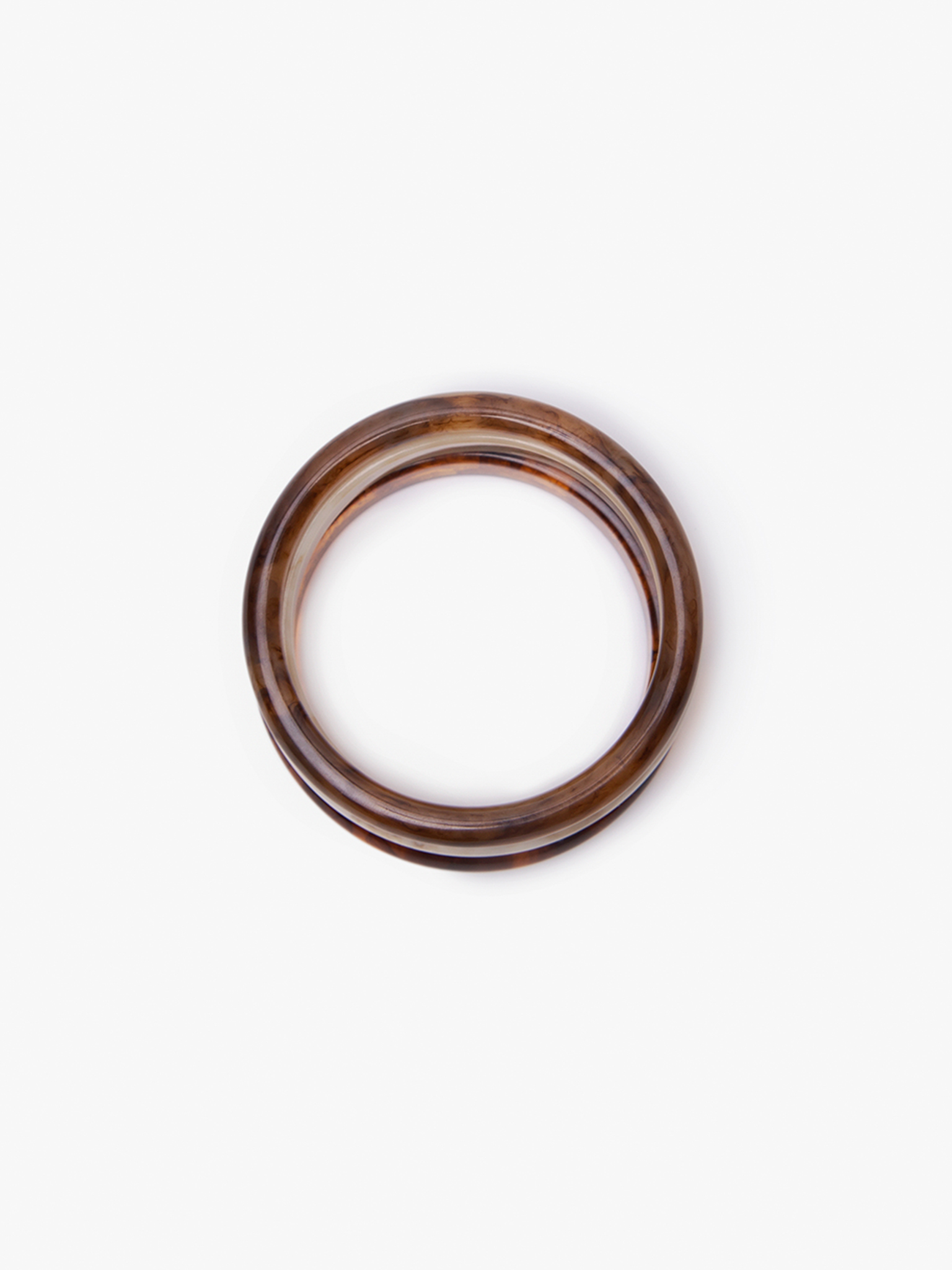 Набор из трех браслетов с имитацией камня