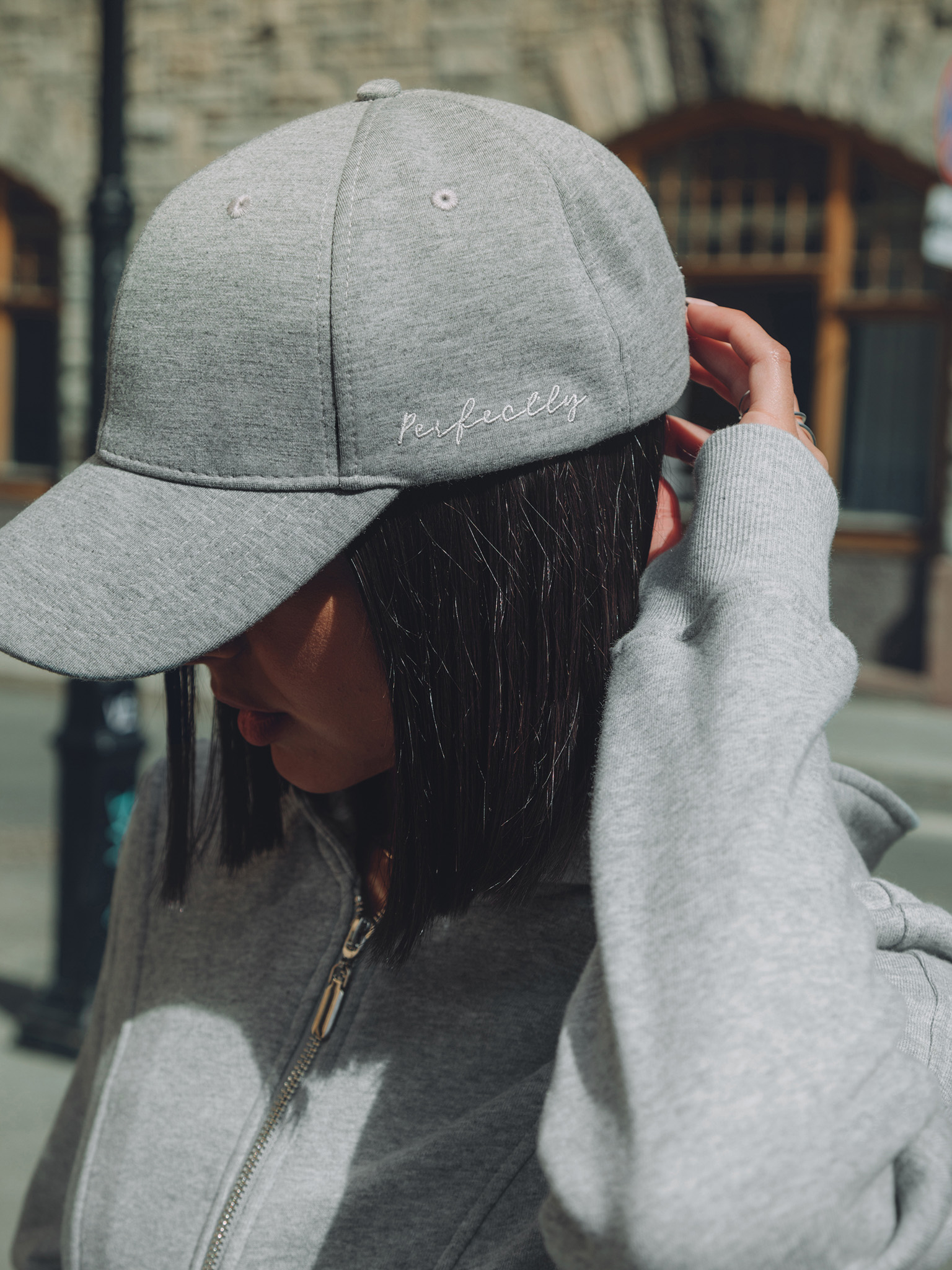 Cap with embroidery on the side