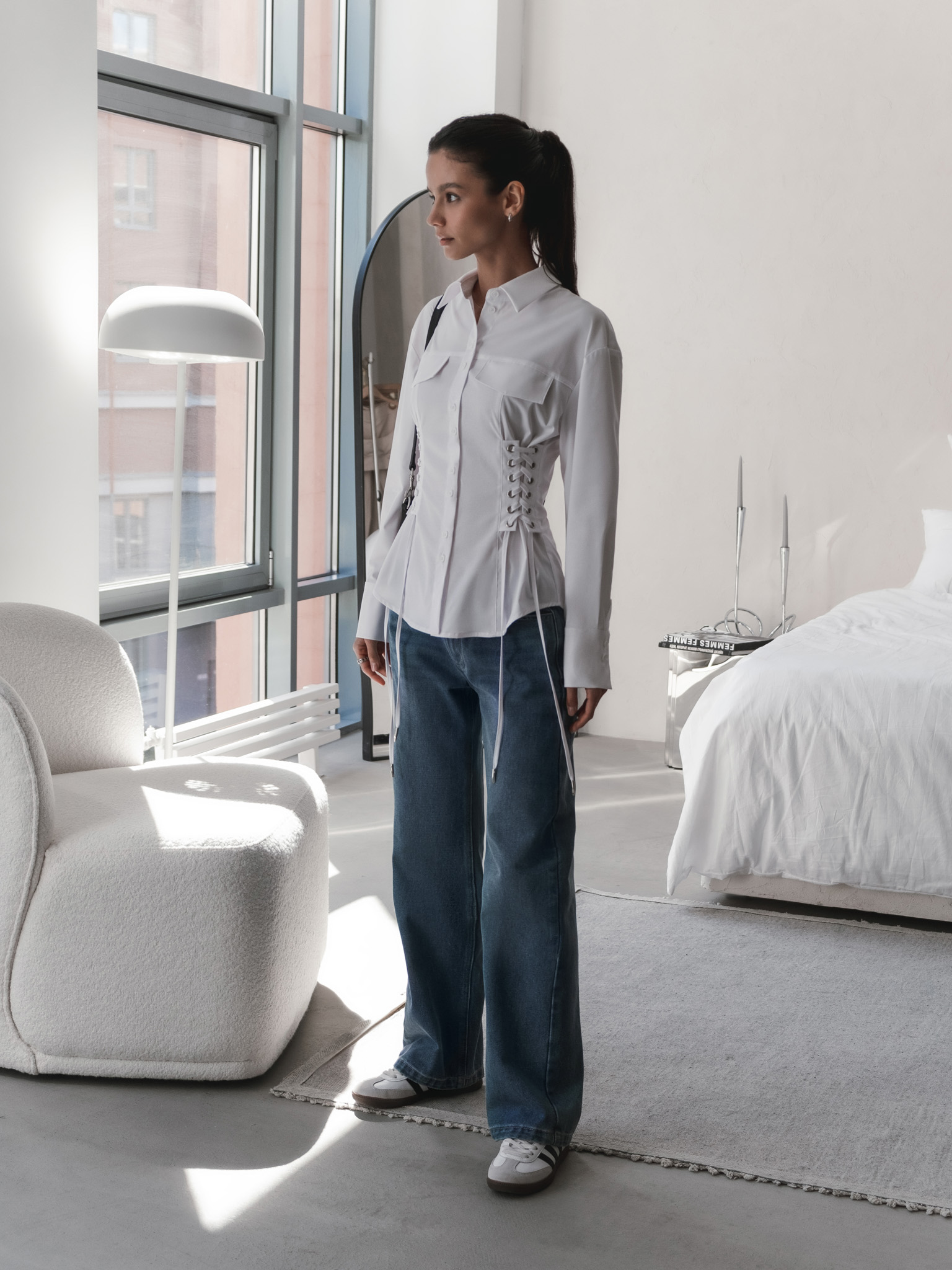 Loose low-rise jeans