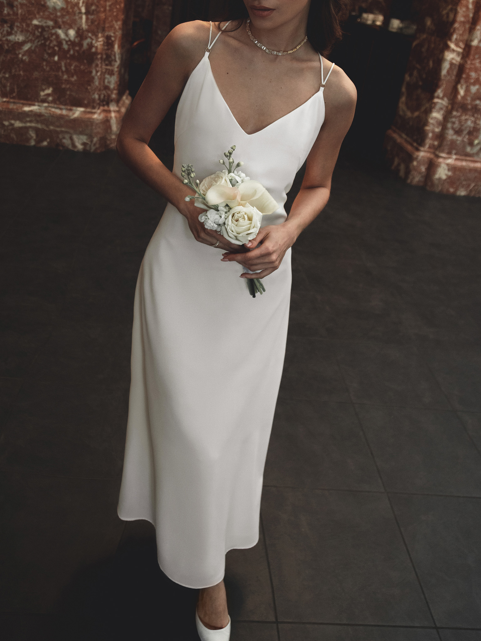 Maxikleid mit Rückendekor