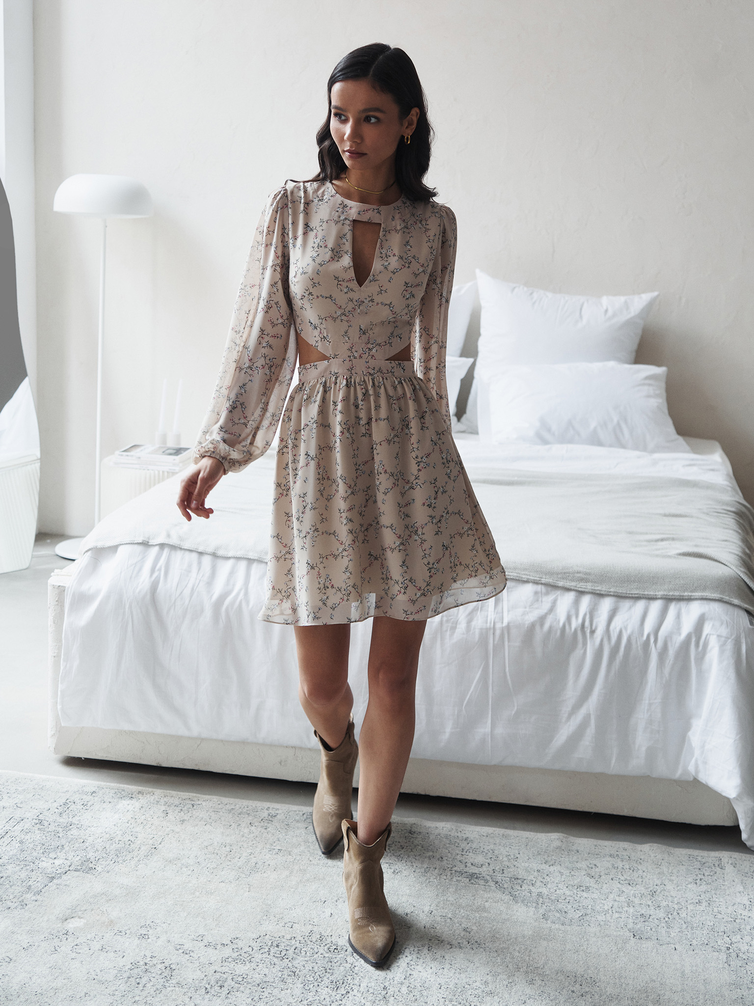 Mini dress from flowing fabric with waist and collar cutouts