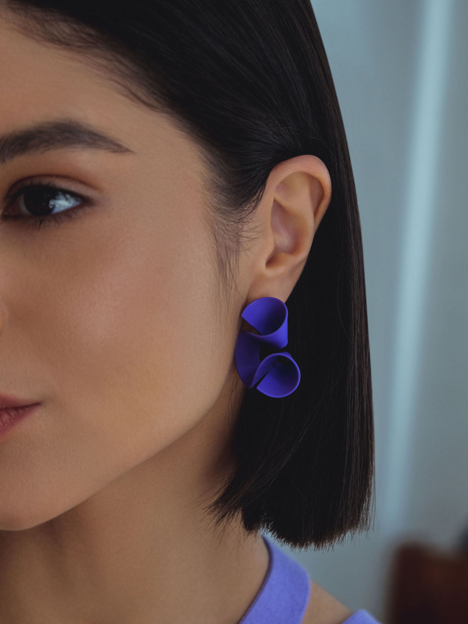 Фиолетовый