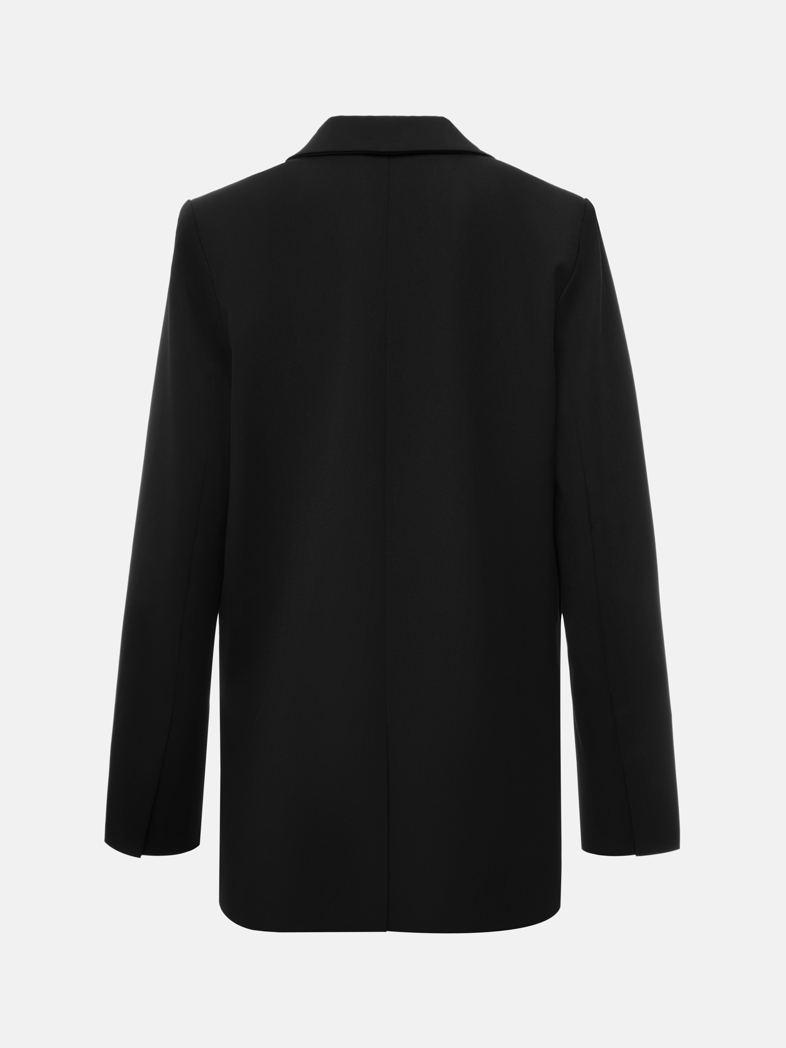 Single-breasted jacket with metal clasp