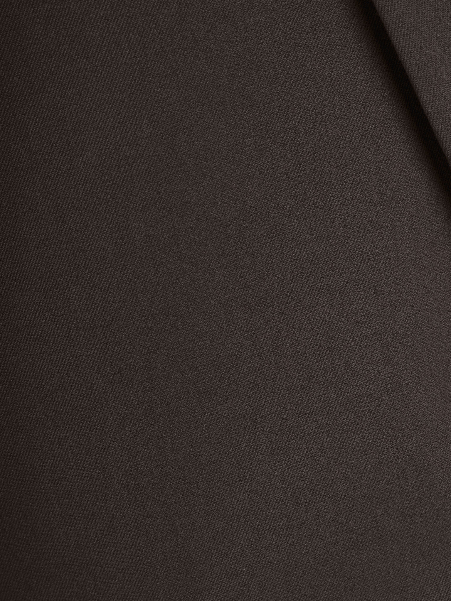 Single-breasted jacket with metal clasp