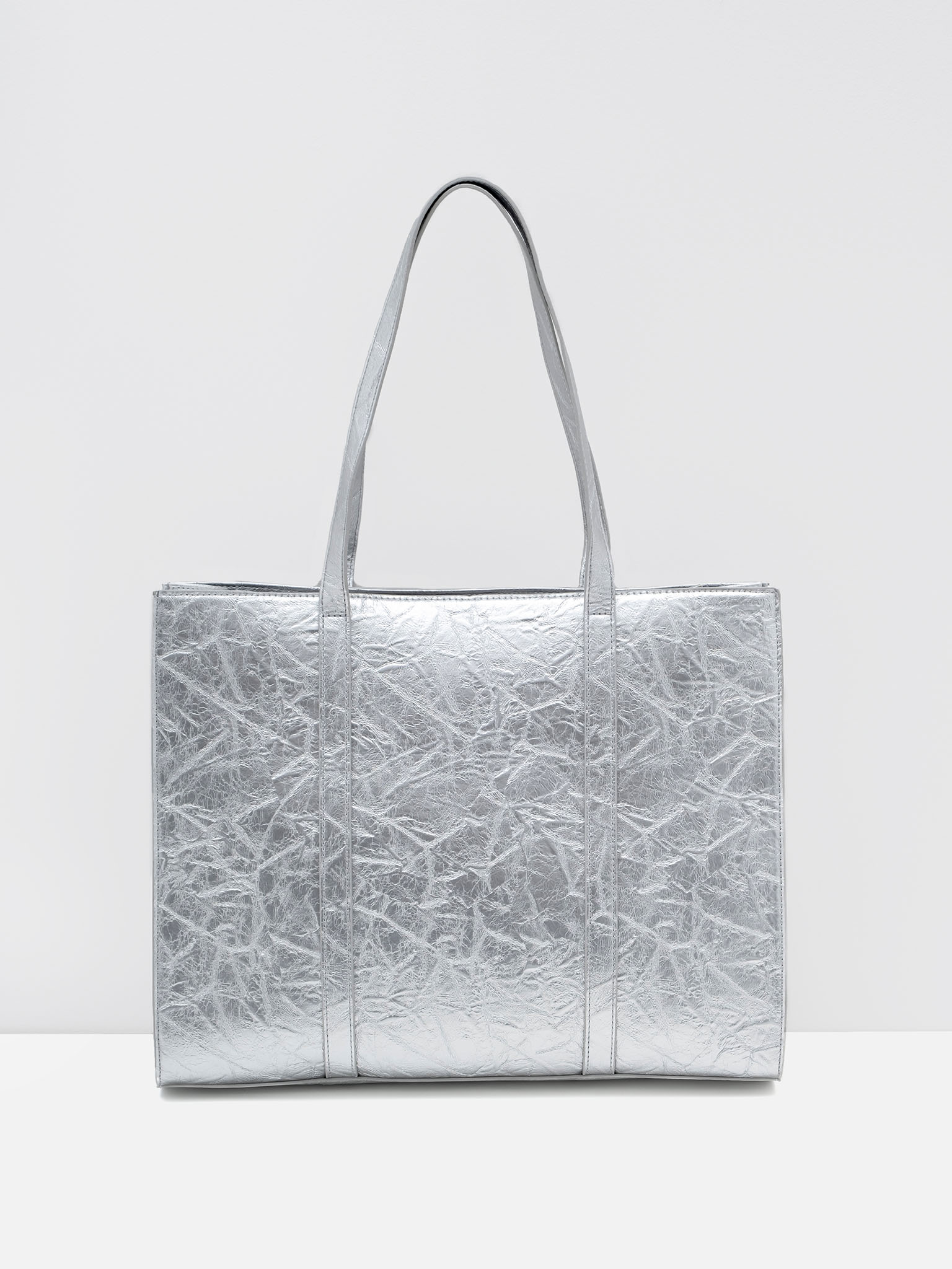 Wrinkled eco-leather square bag