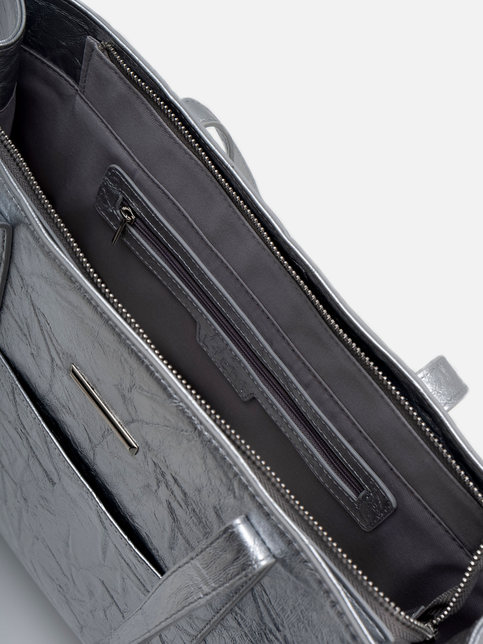 Wrinkled eco-leather square bag