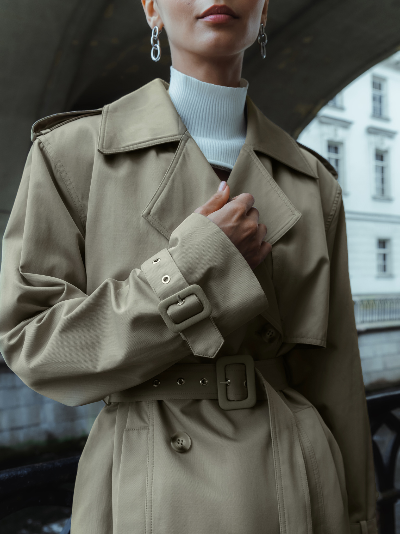 Тренч миди с широким поясом