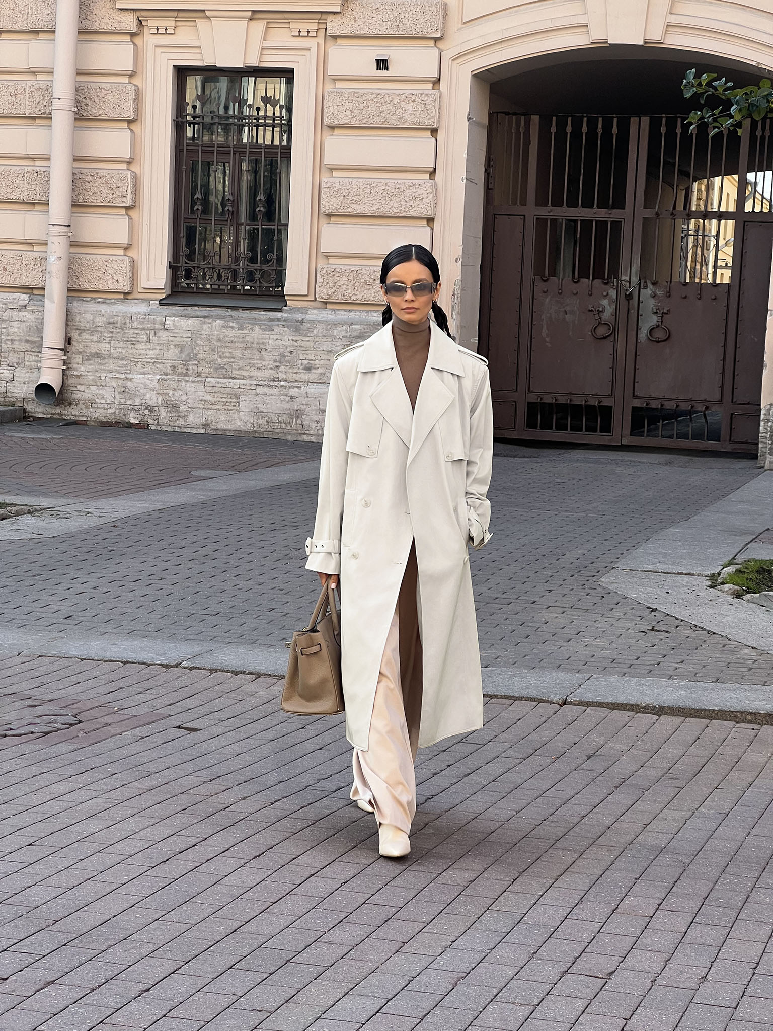 Тренч миди с широким поясом