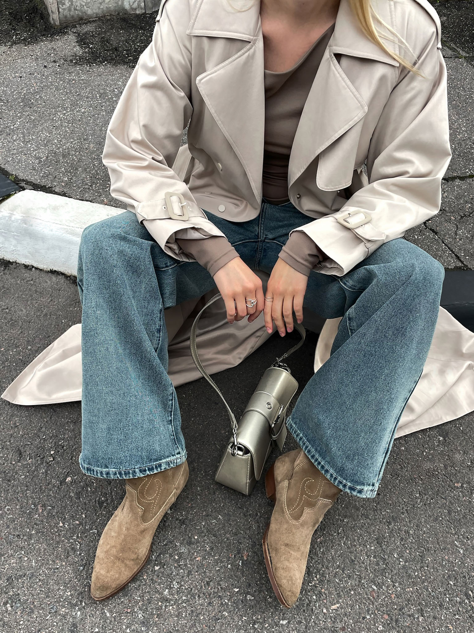 Luźne jeansy ze średnim stanem