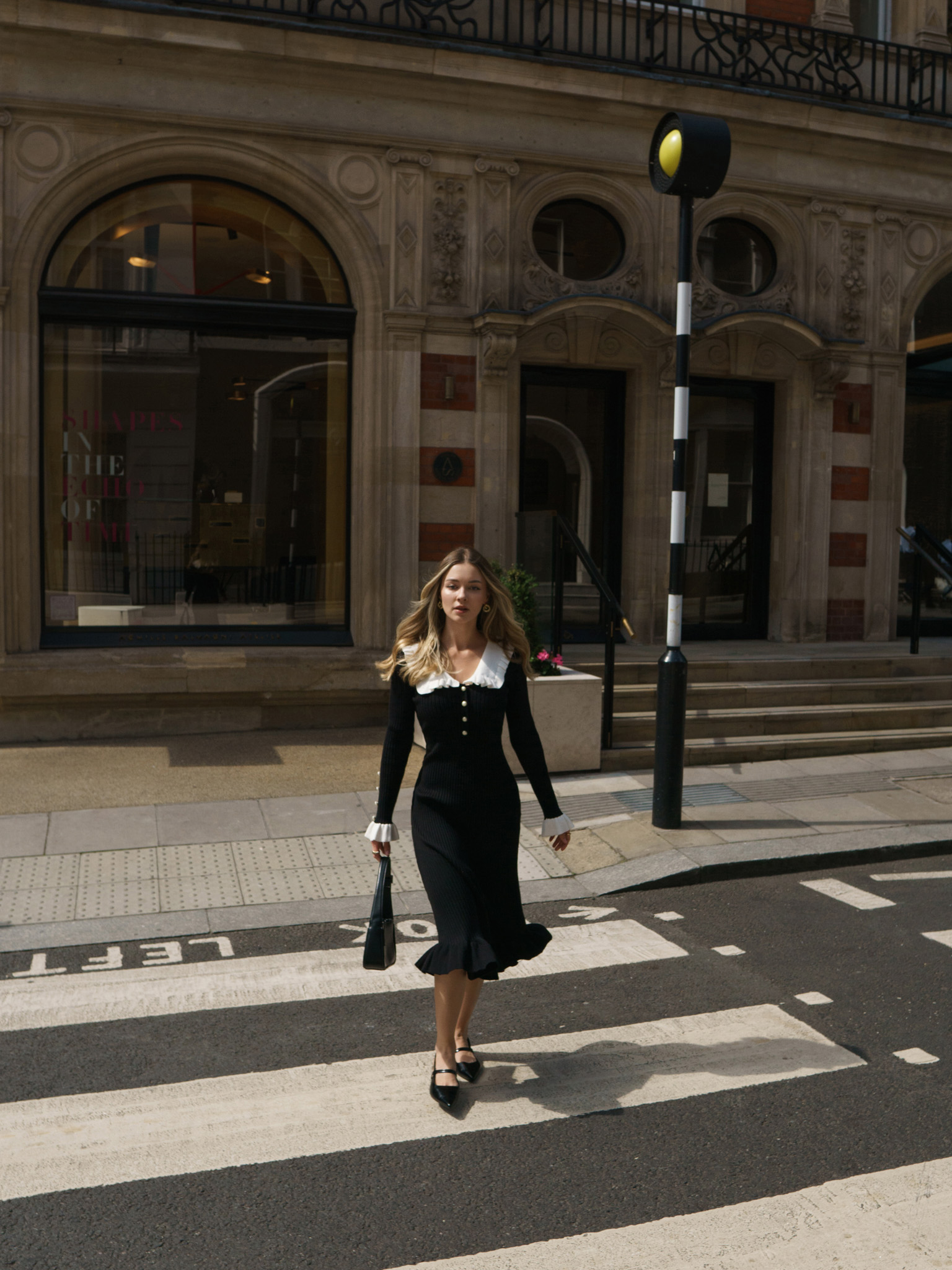 Knitted midi dress with small ruffles