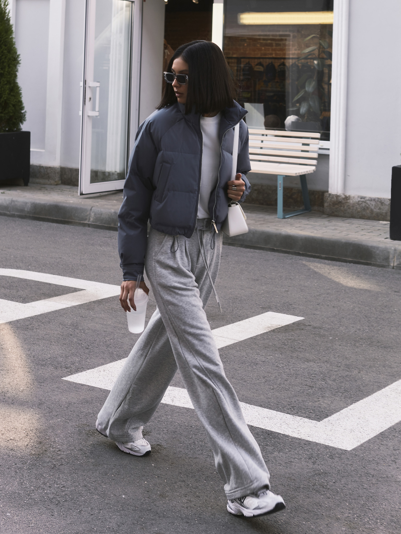 Трикотажные брюки со сборками на талии и завязками