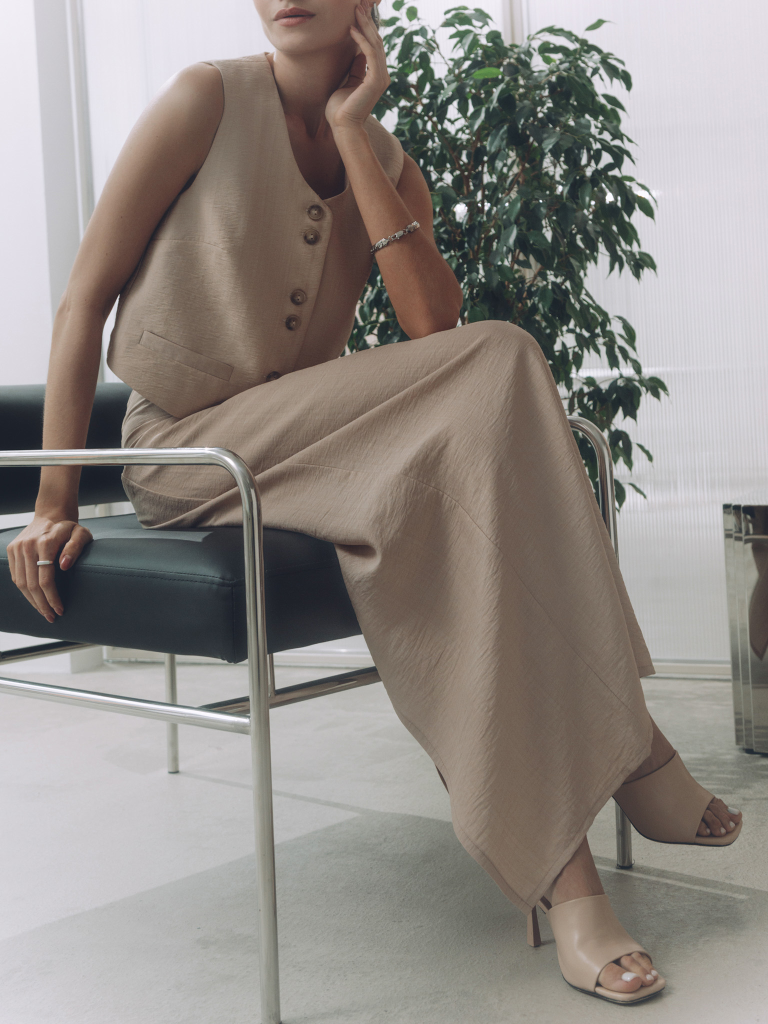 Cropped suiting waistcoat