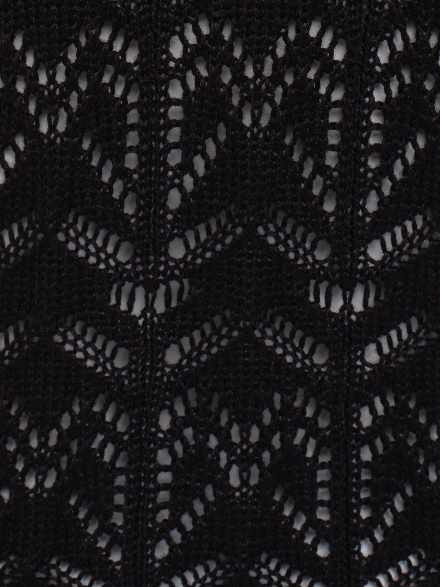 Fitted openwork top with voluminous flounce