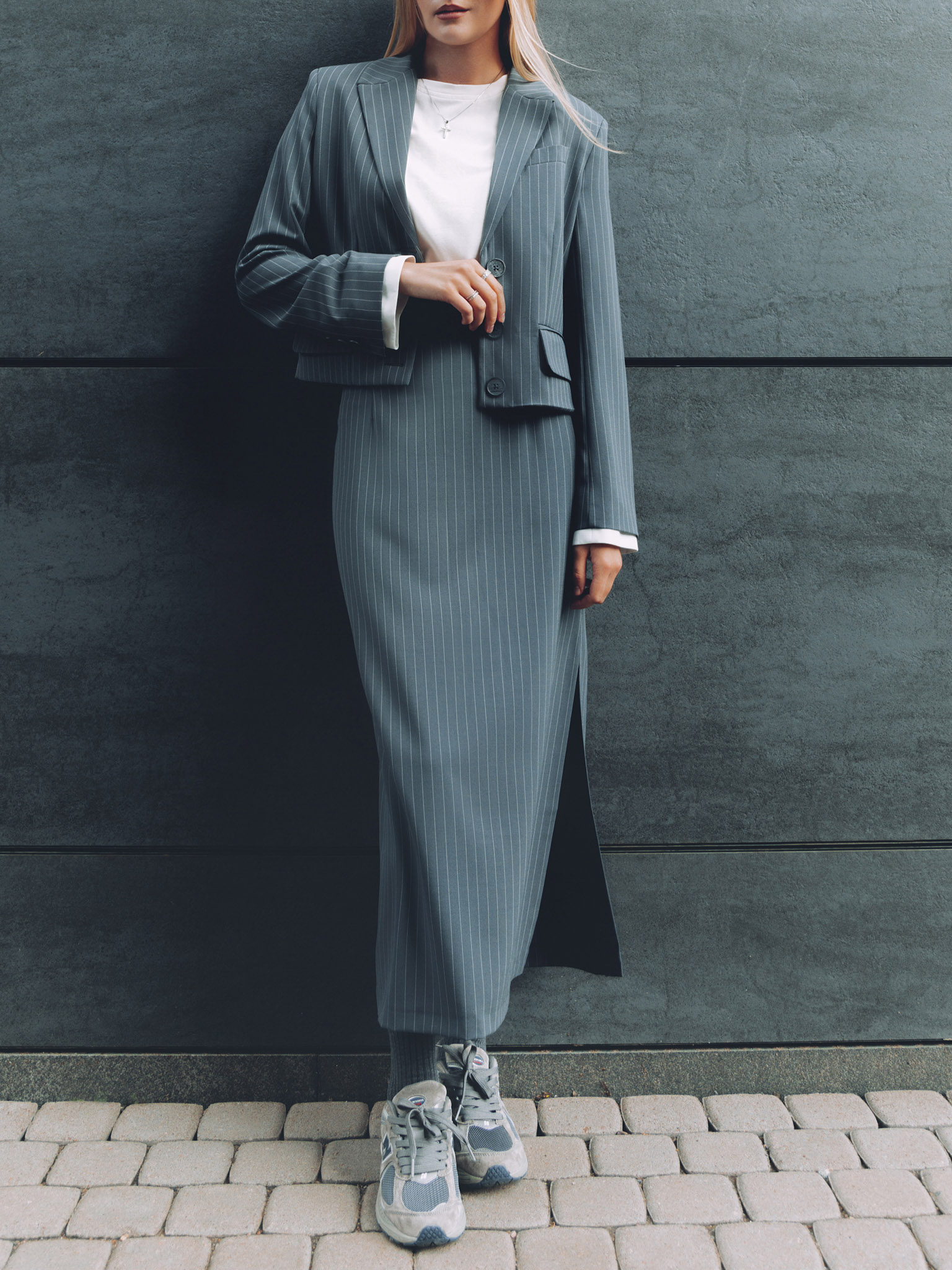 Straight maxi skirt with fine stripes