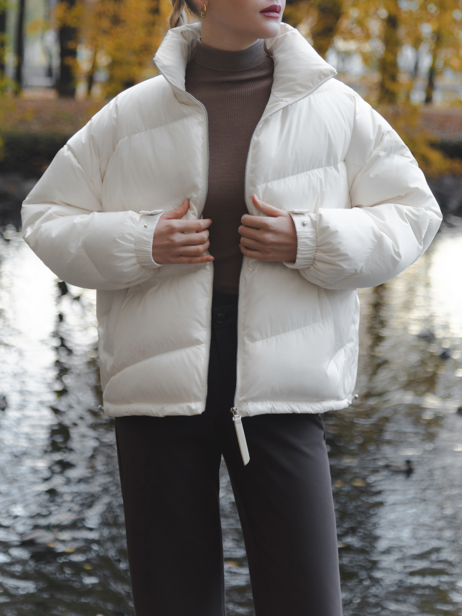 Quilted down jacket with diagonal stitching