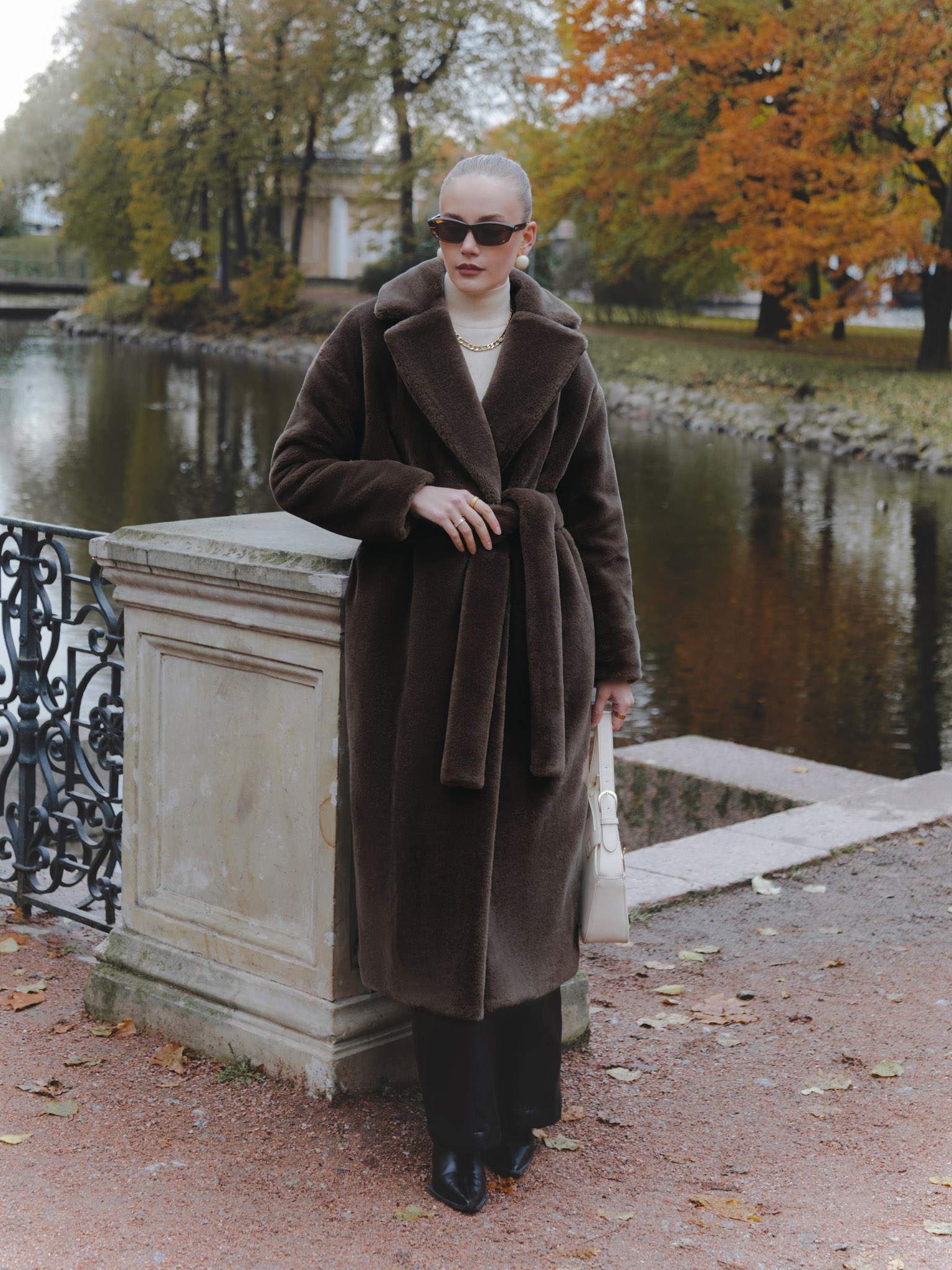 Midi eco-furcoat with matching belt