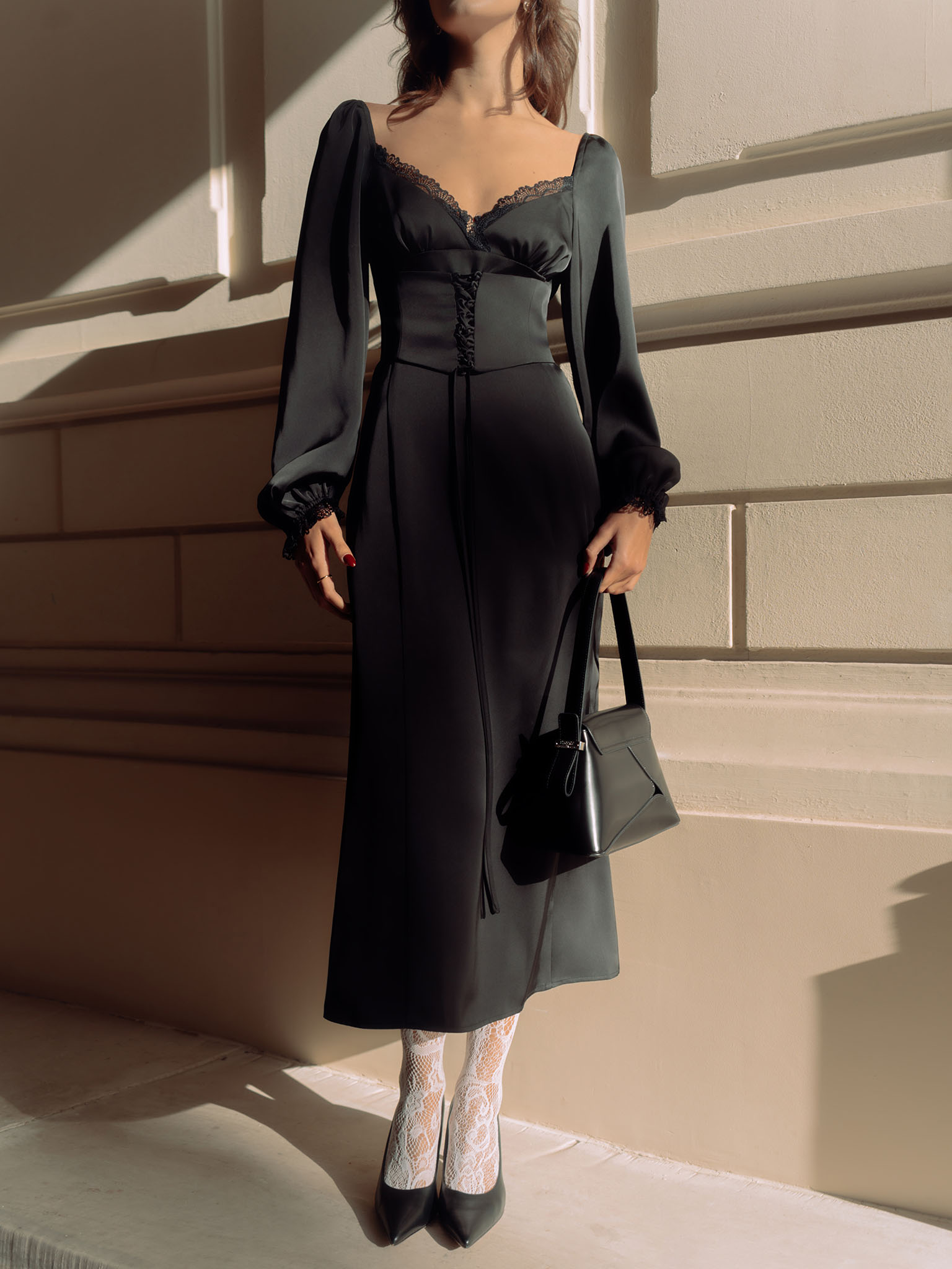 Midi dress with wide lace-up waistband