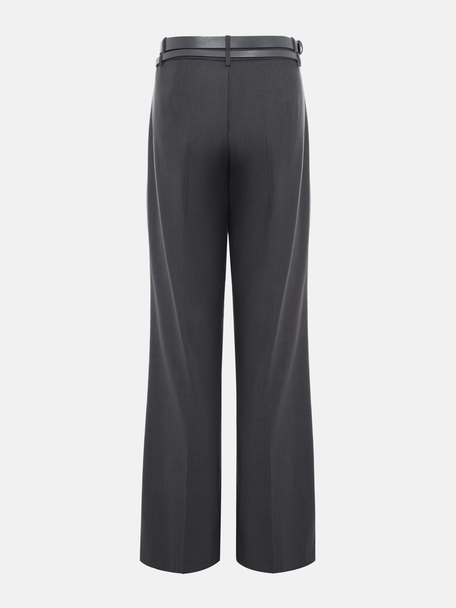 Loose trousers with two belts