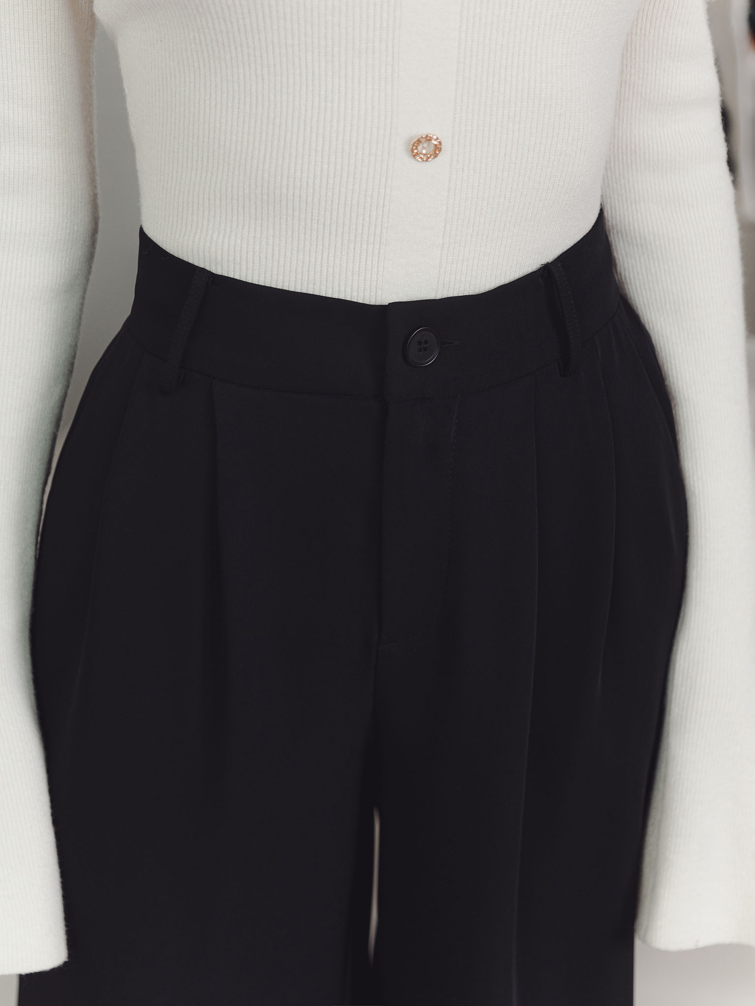 Palazzo trousers with waist pleats