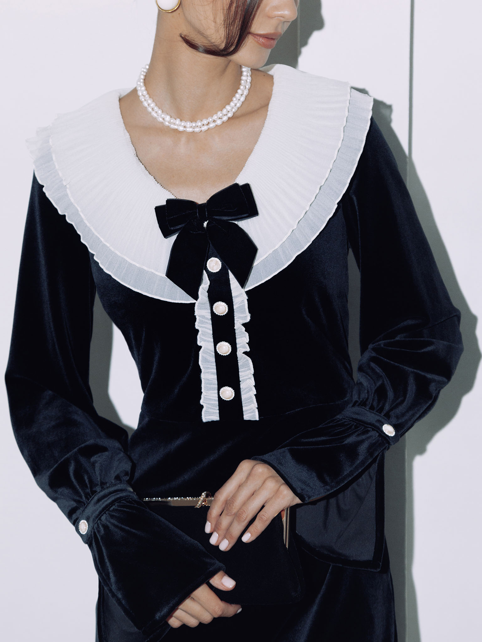 Velvet midi dress with pleated collar