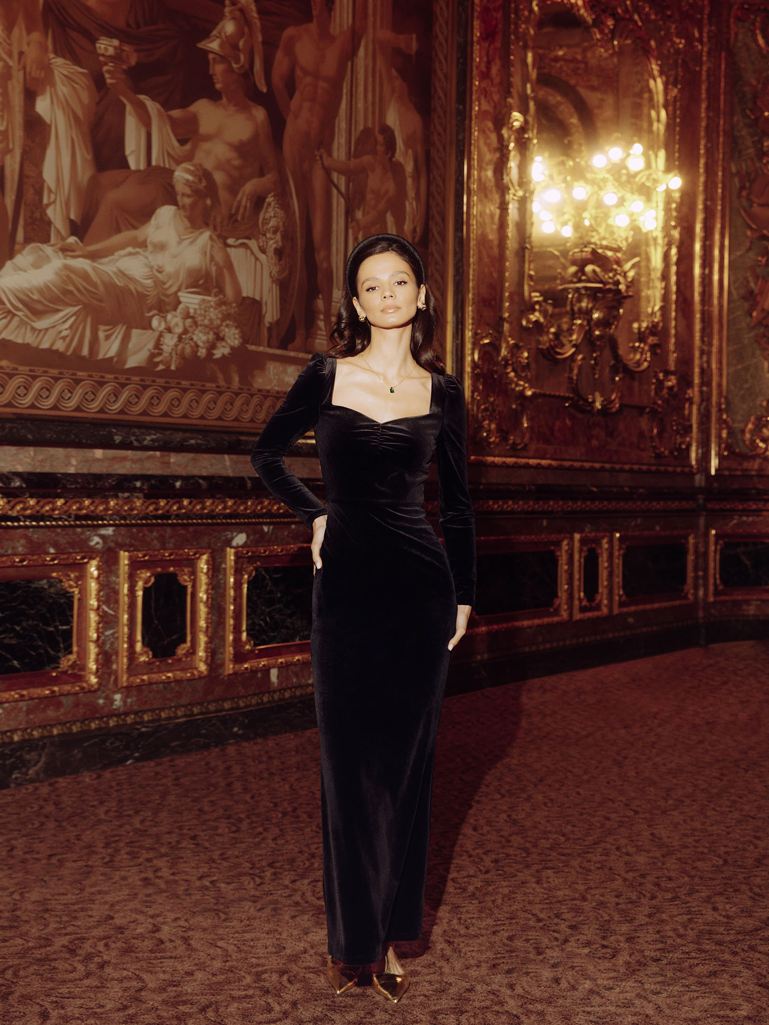 Velvet maxi dress with gathering on the bodice