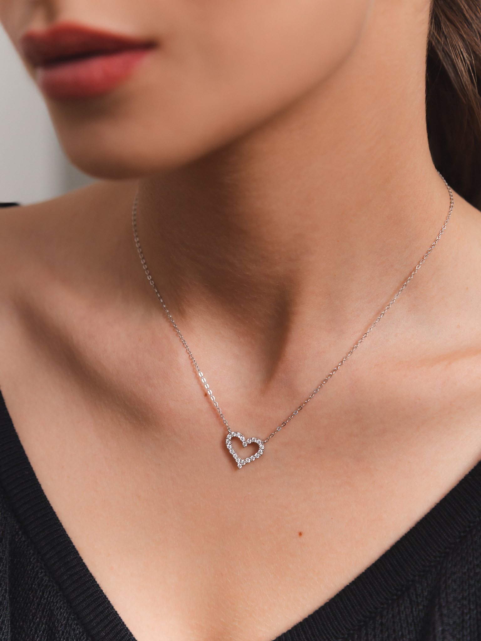 Thin chain with rhinestone heart