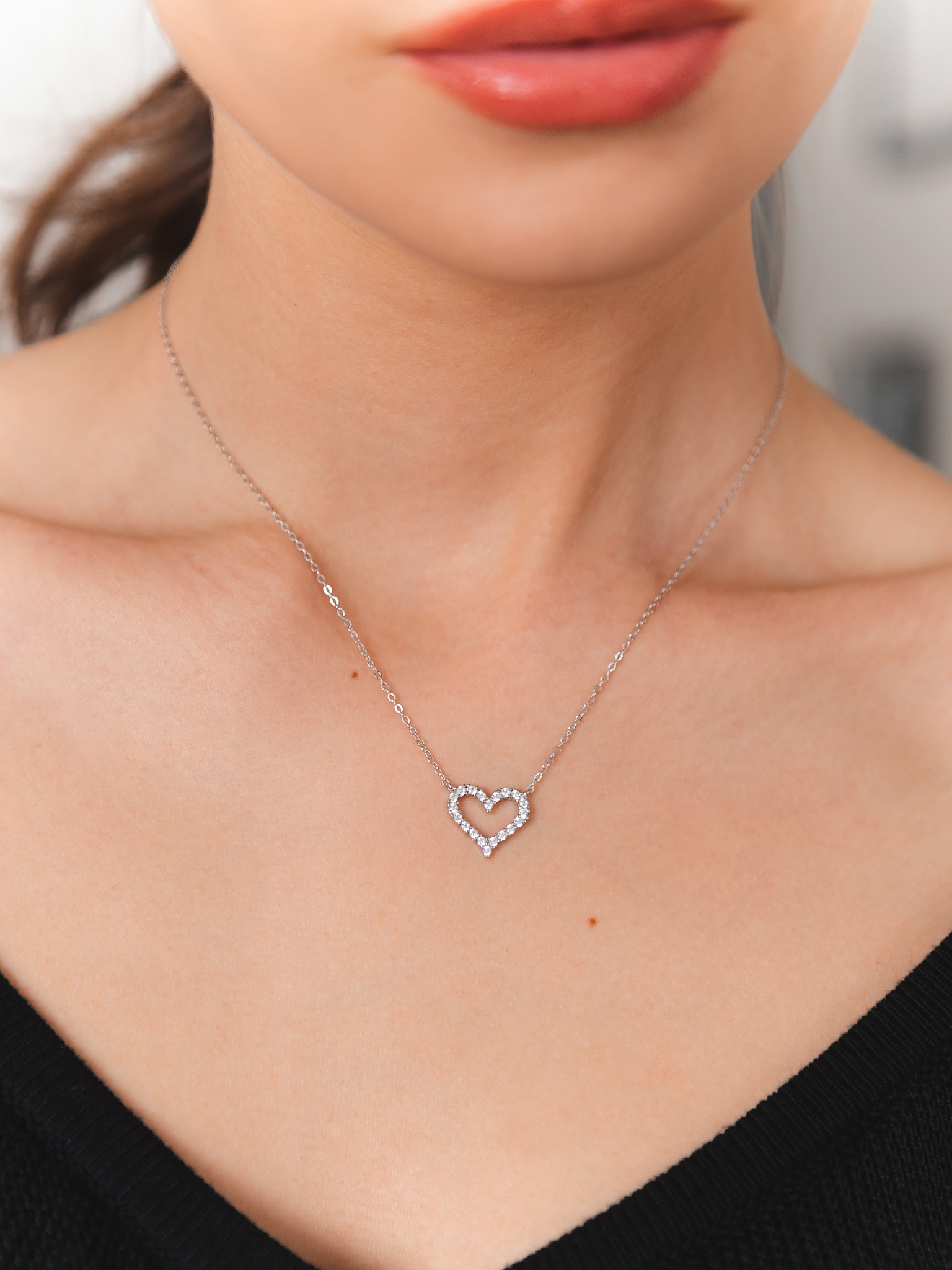 Thin chain with rhinestone heart