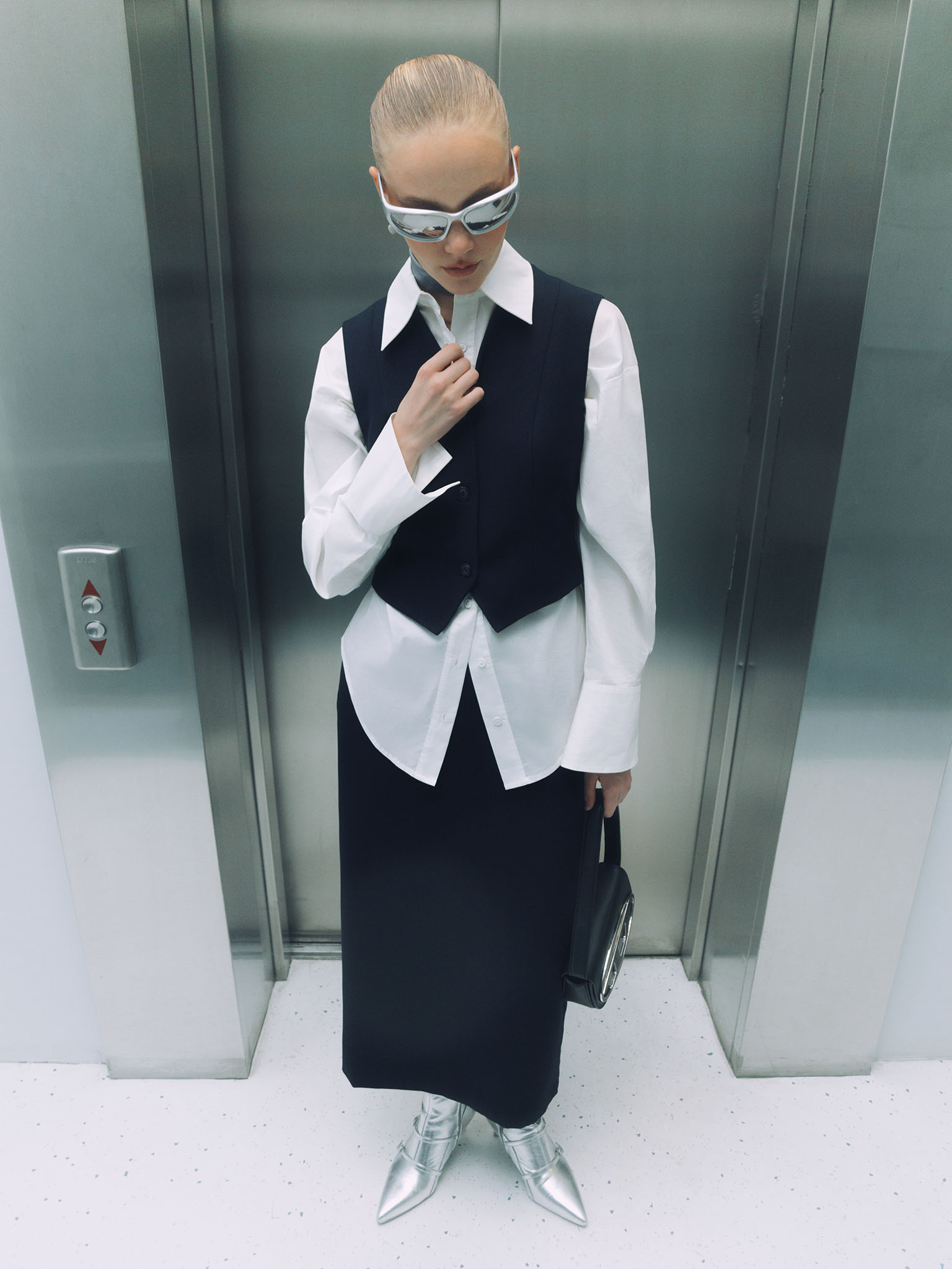 Straight midi skirt with back slit