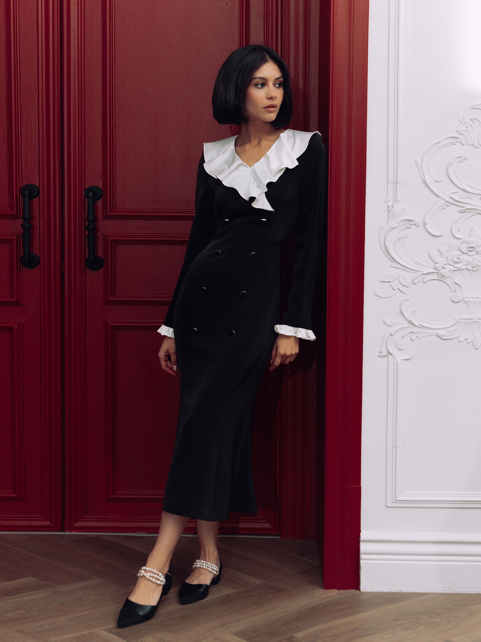 Midi dress with contrasting flounces and button fastening