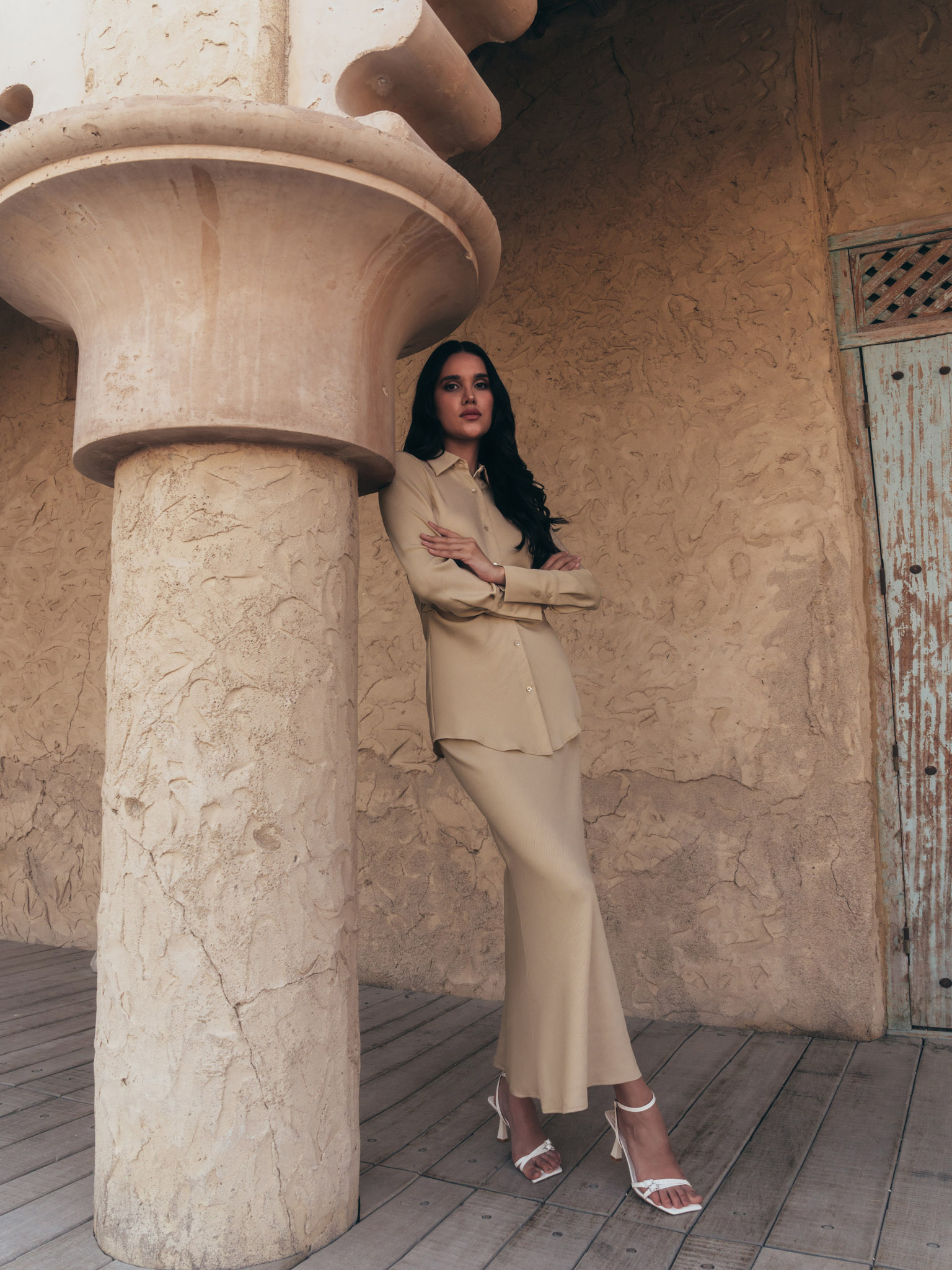 Dopasowana koszula z teksturowanego materiału