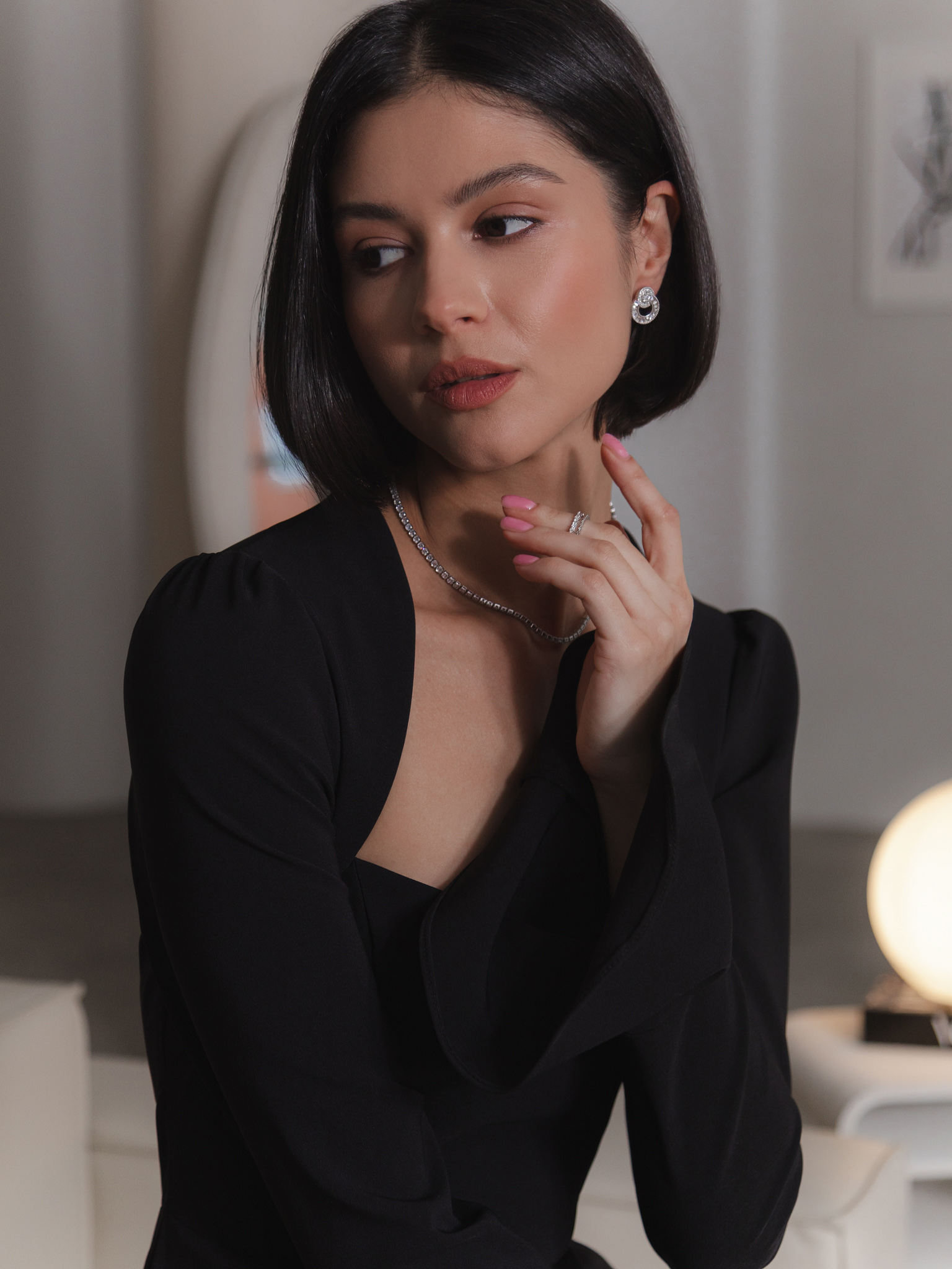 Midi dress with geometric neckline and voluminous sleeves