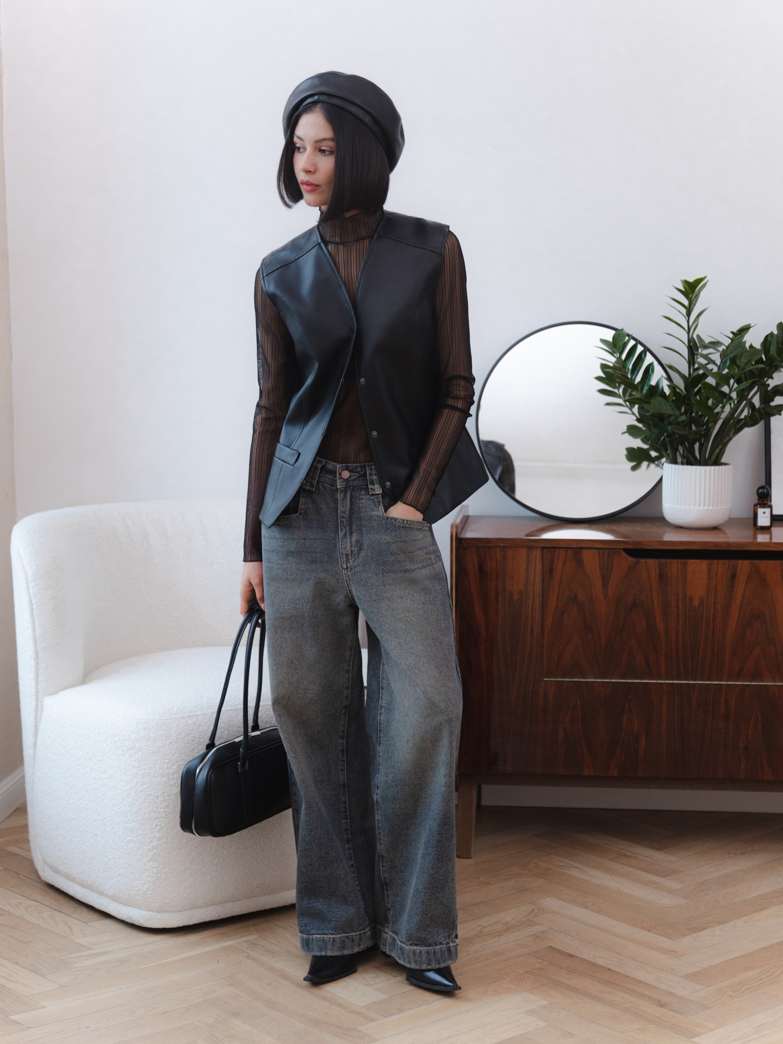 Matte eco-leather straight waistcoat