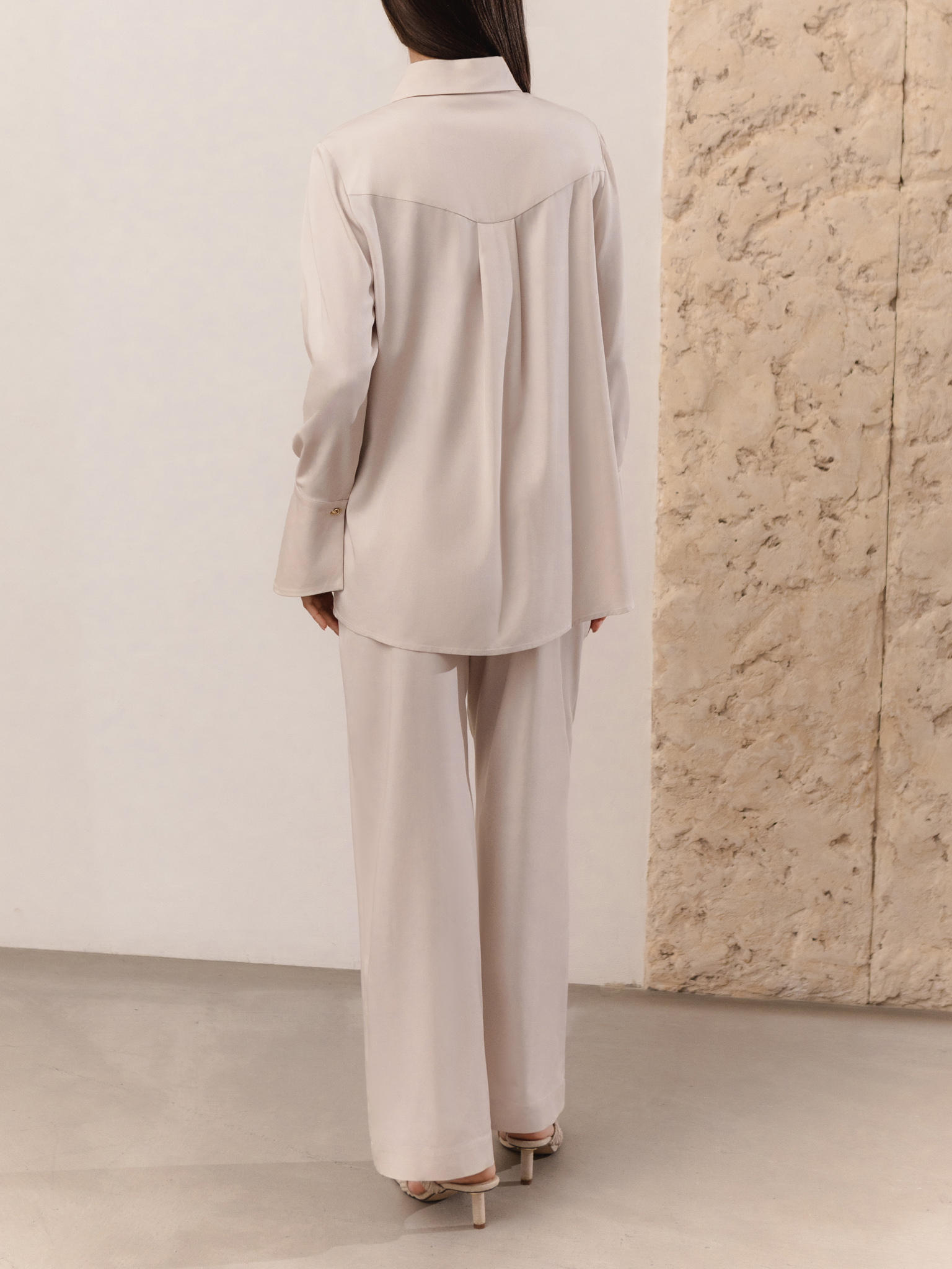 Lockeres Hemd mit breiten Manschetten