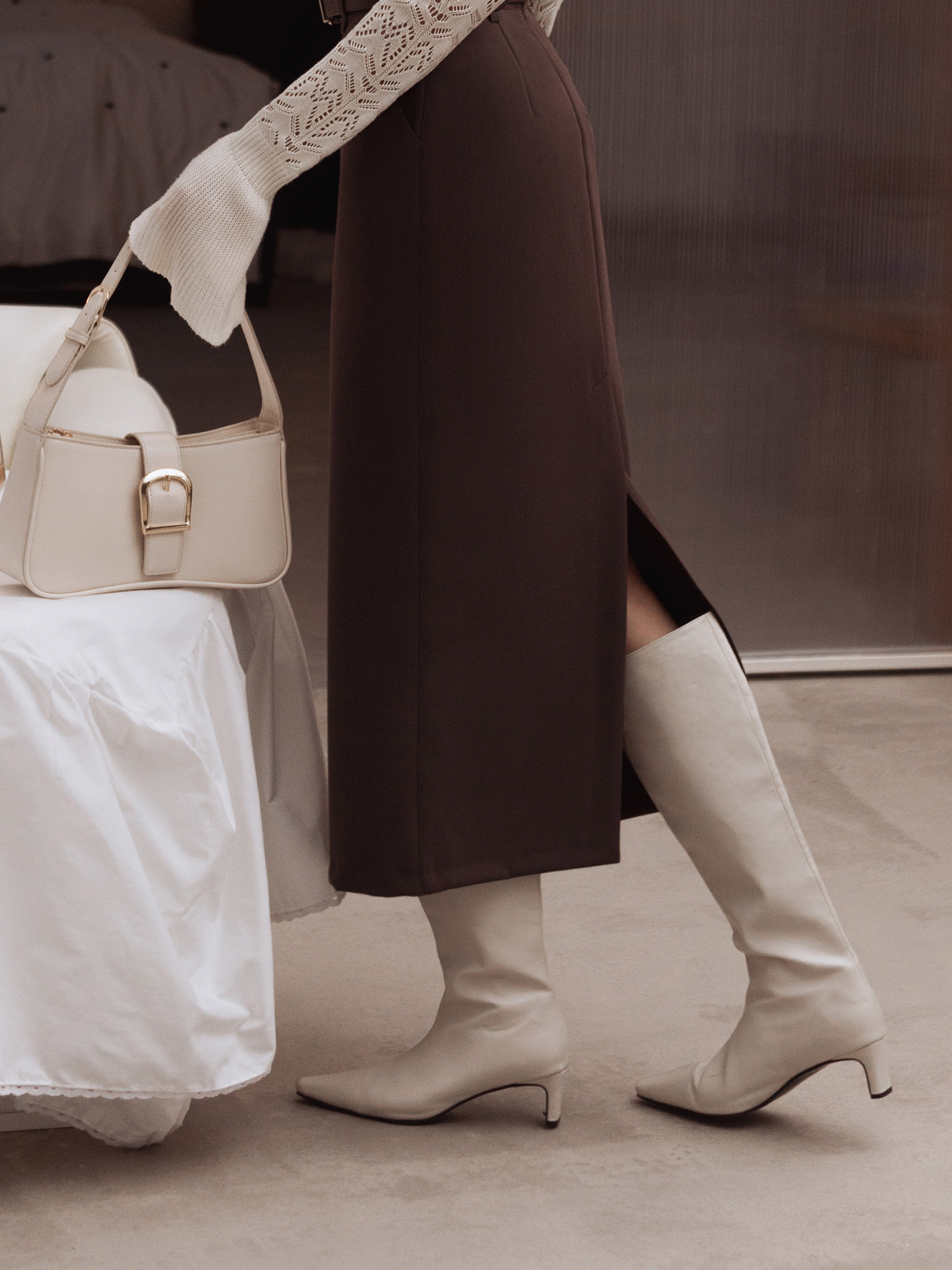 Straight midi skirt with back slit