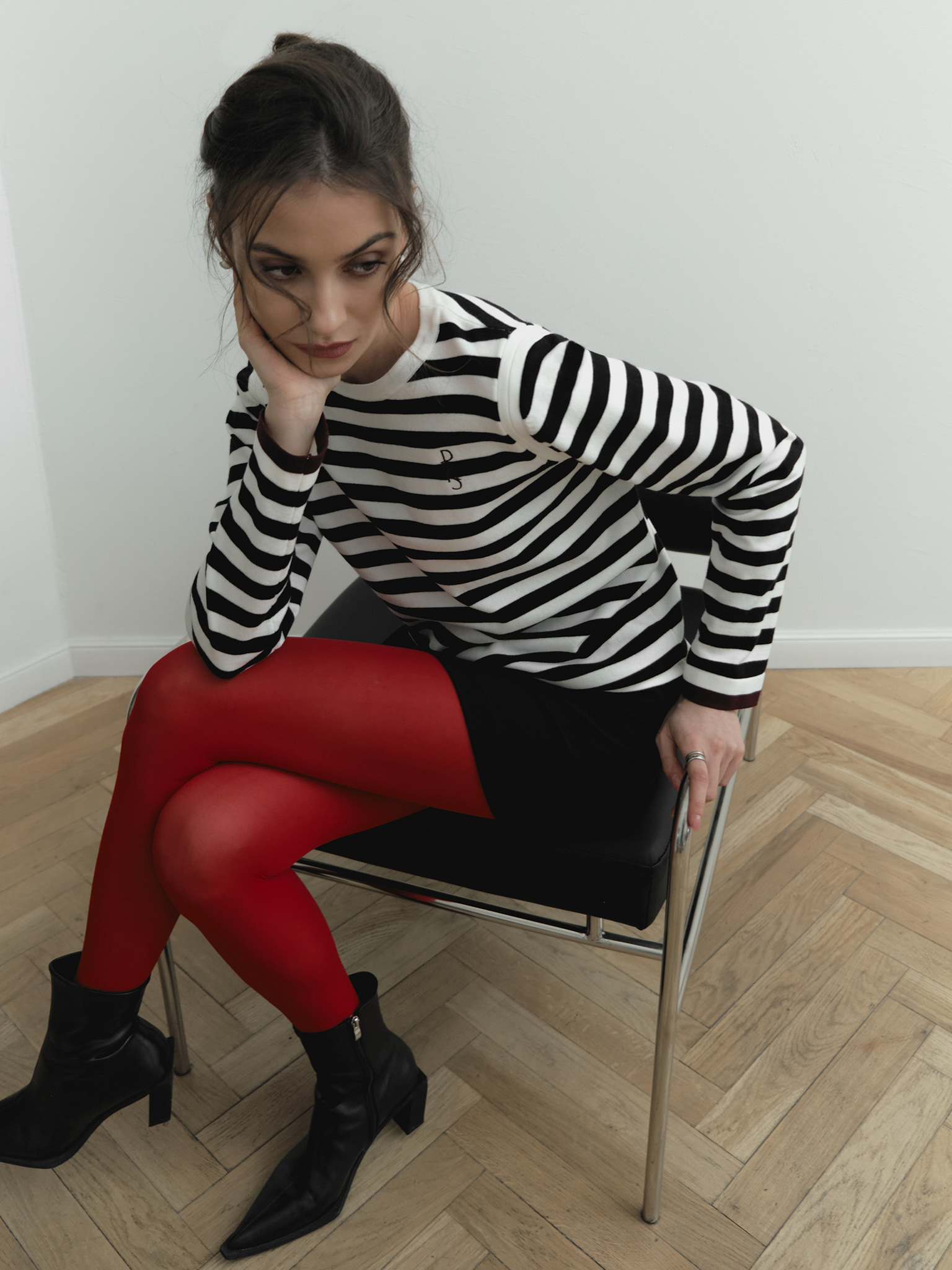 Лонгслив в полоску с вышивкой