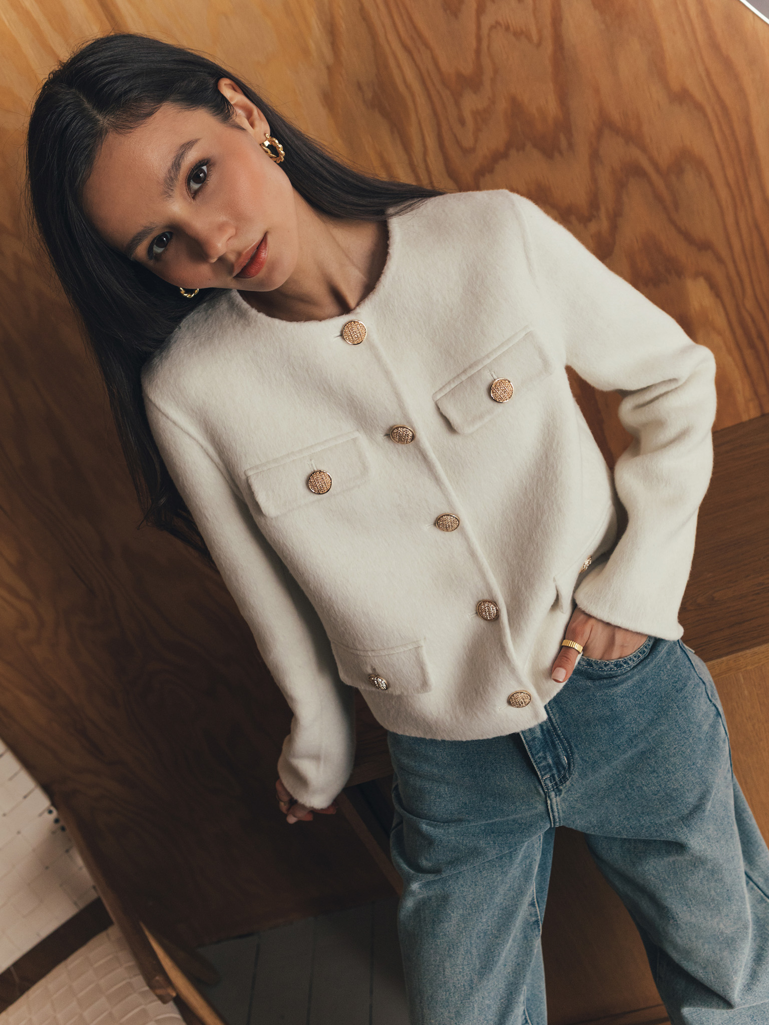 Woollen straight jacket with large buttons