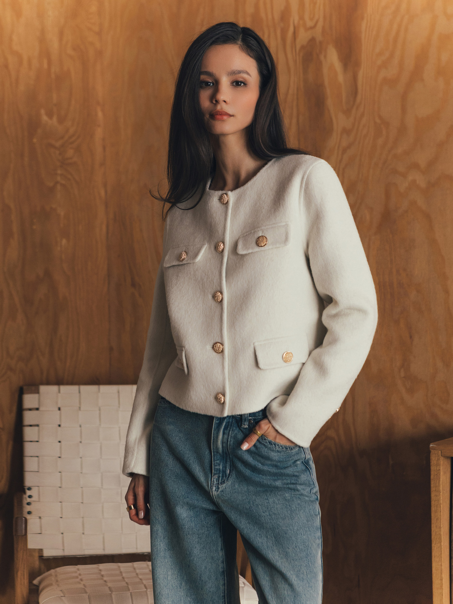 Woollen straight jacket with large buttons