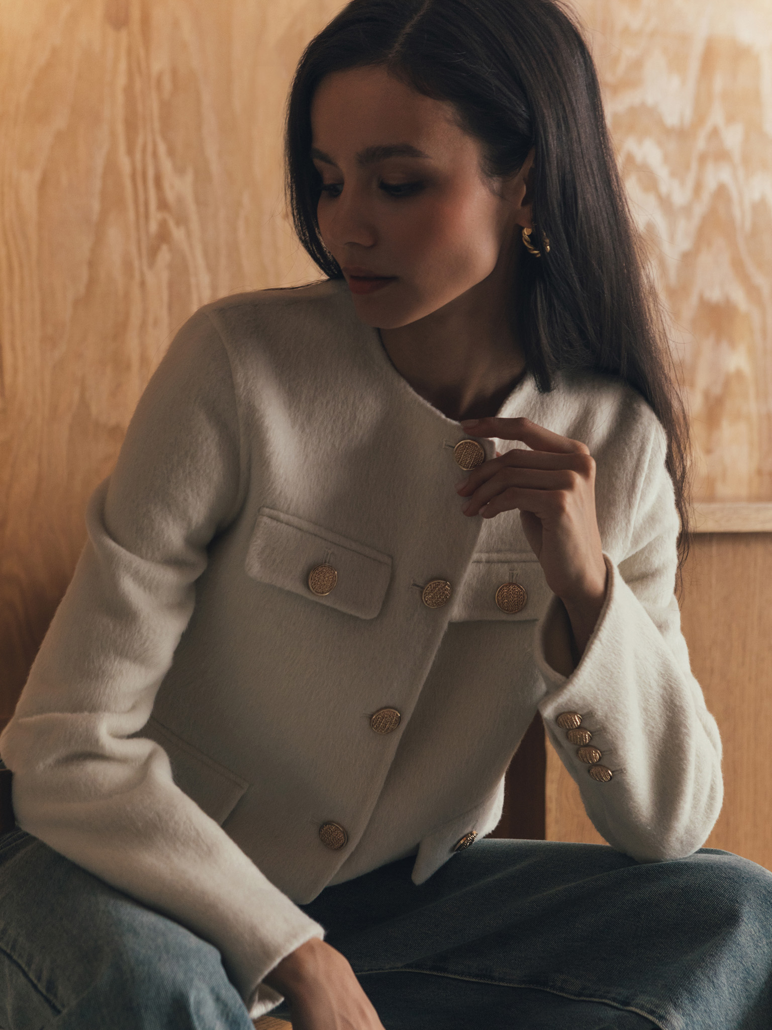 Woollen straight jacket with large buttons