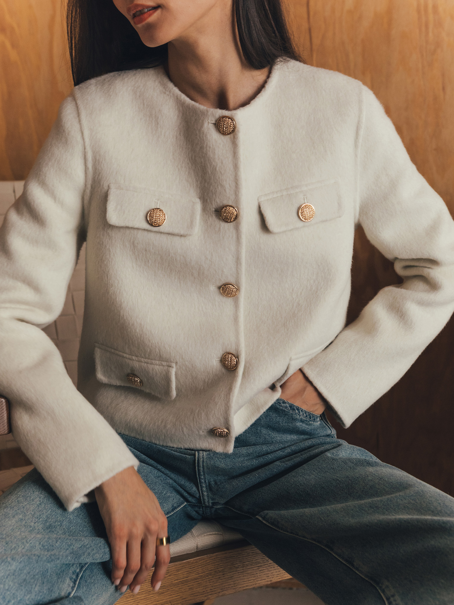 Woollen straight jacket with large buttons