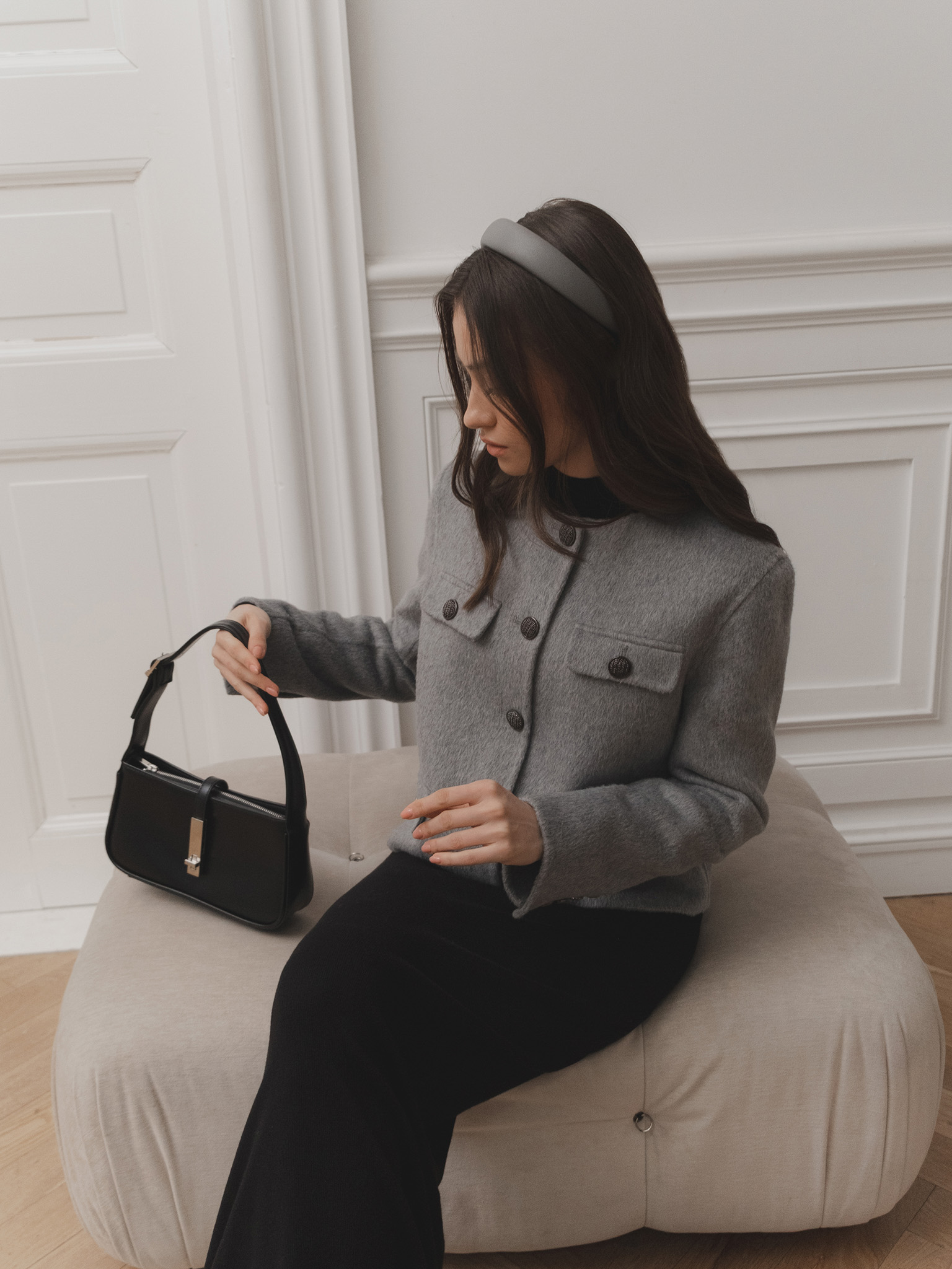 Woollen straight jacket with large buttons