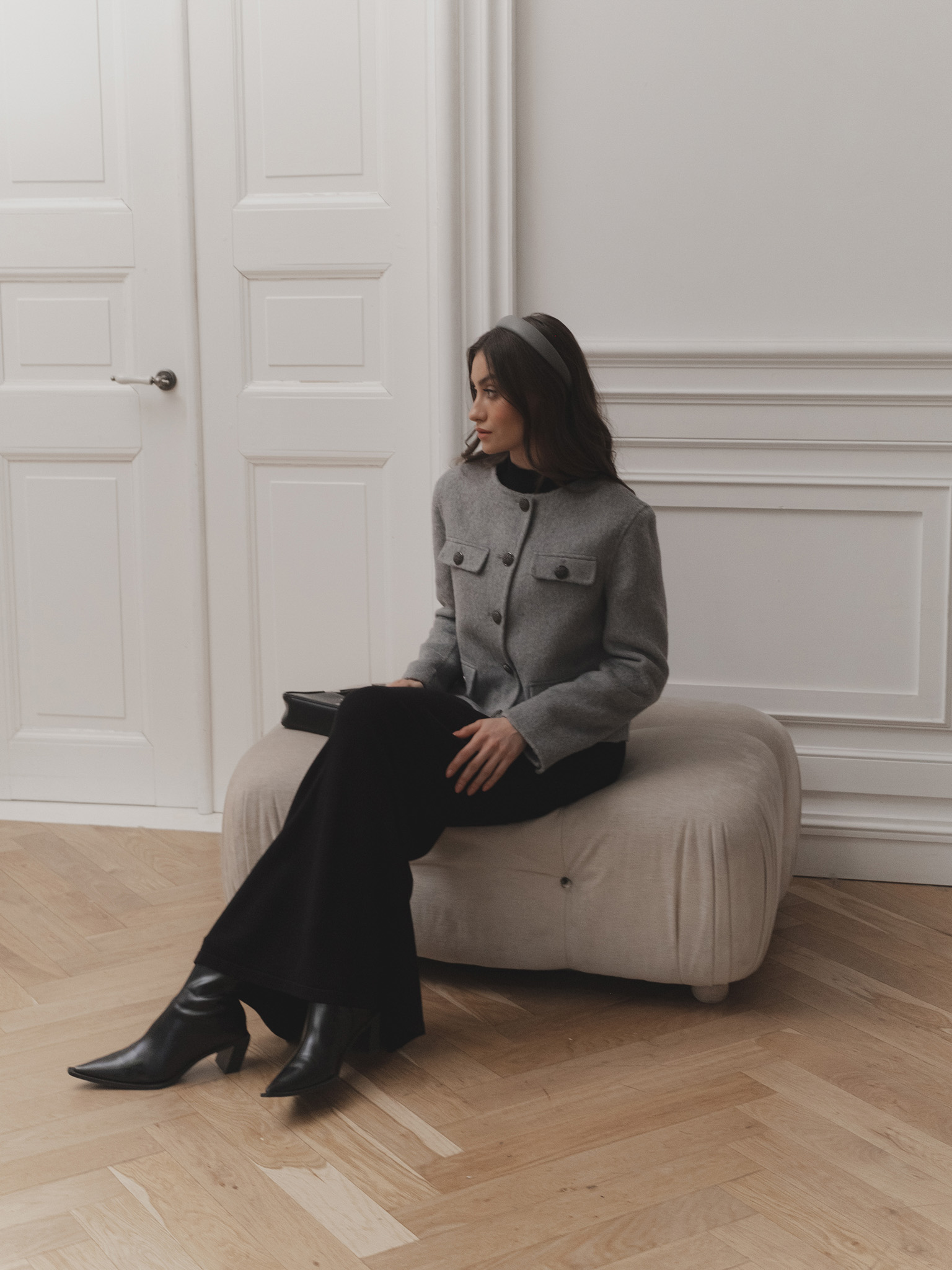 Woollen straight jacket with large buttons