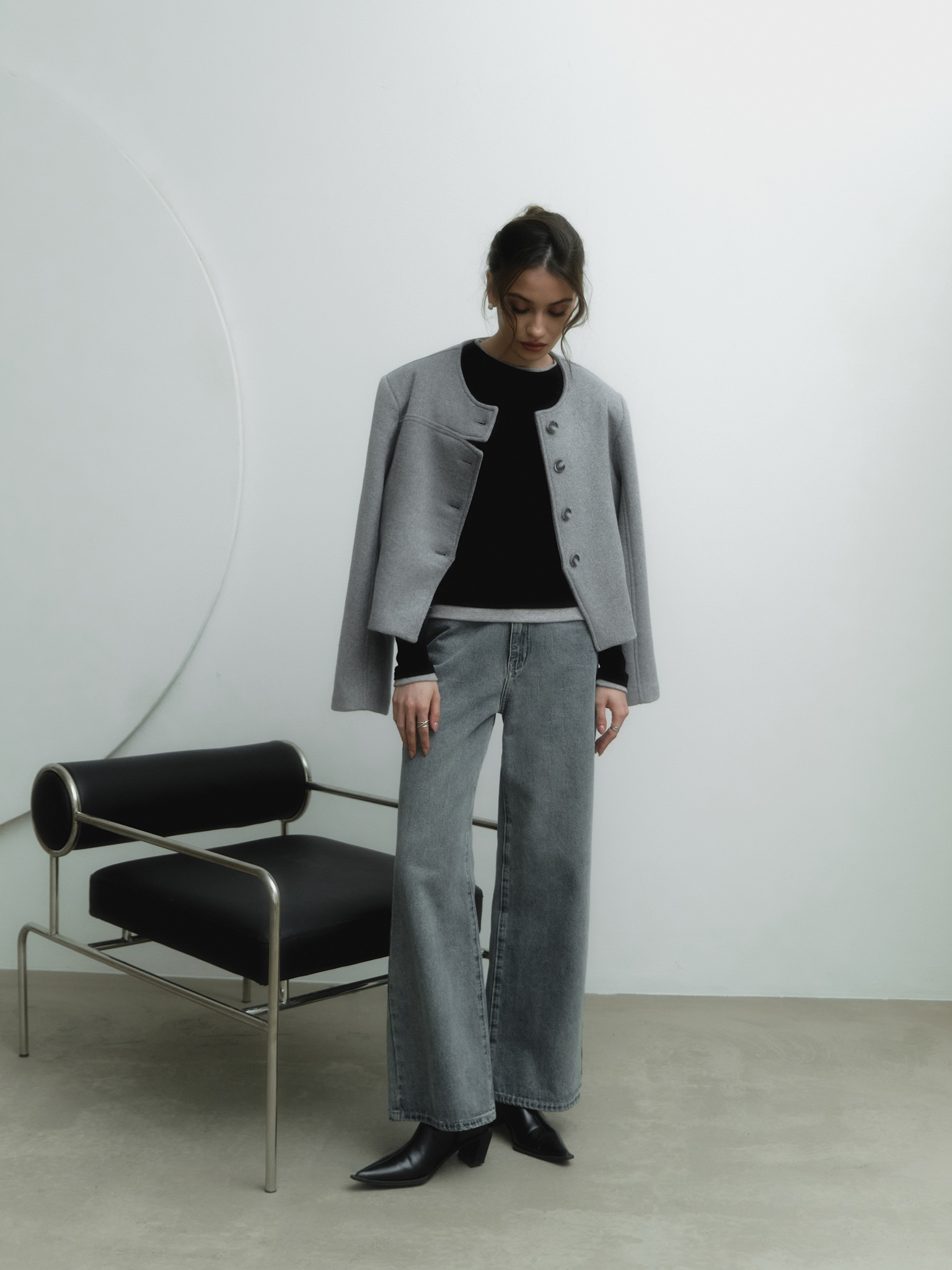 Шерстяной жакет с крупными пуговицами