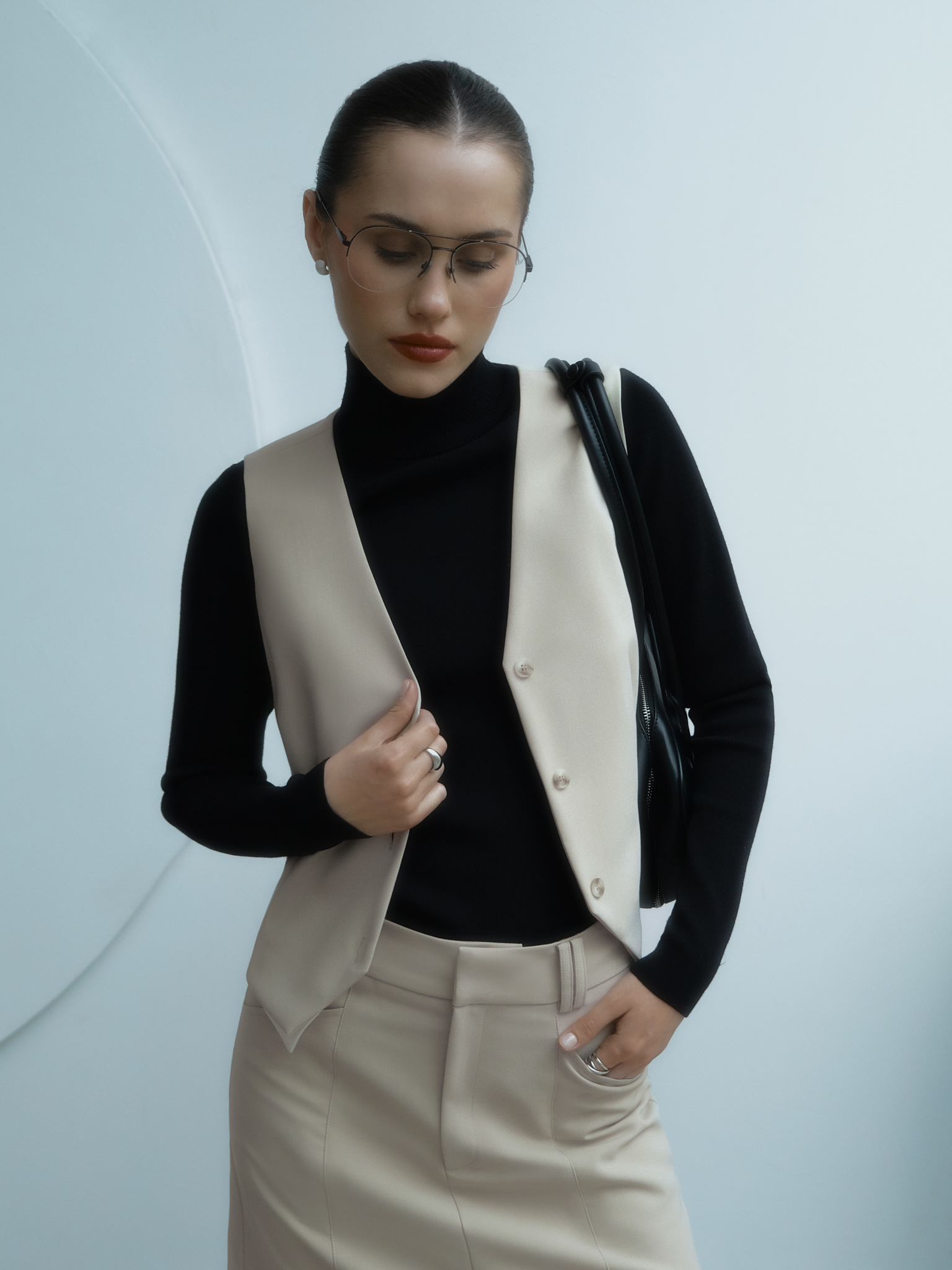 Suiting waistcoat with contrasting insertion