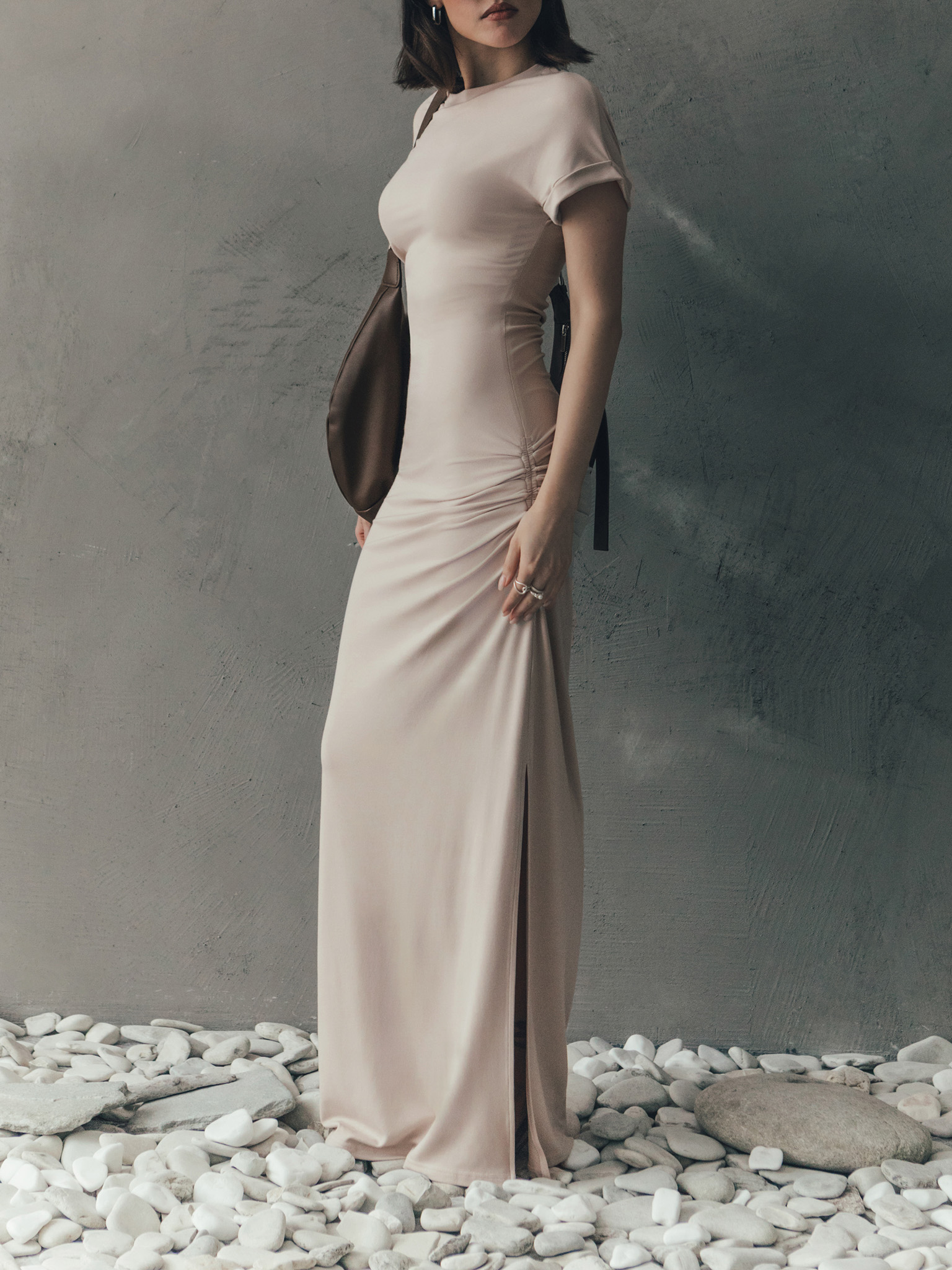 Fitted maxi dress with short sleeves